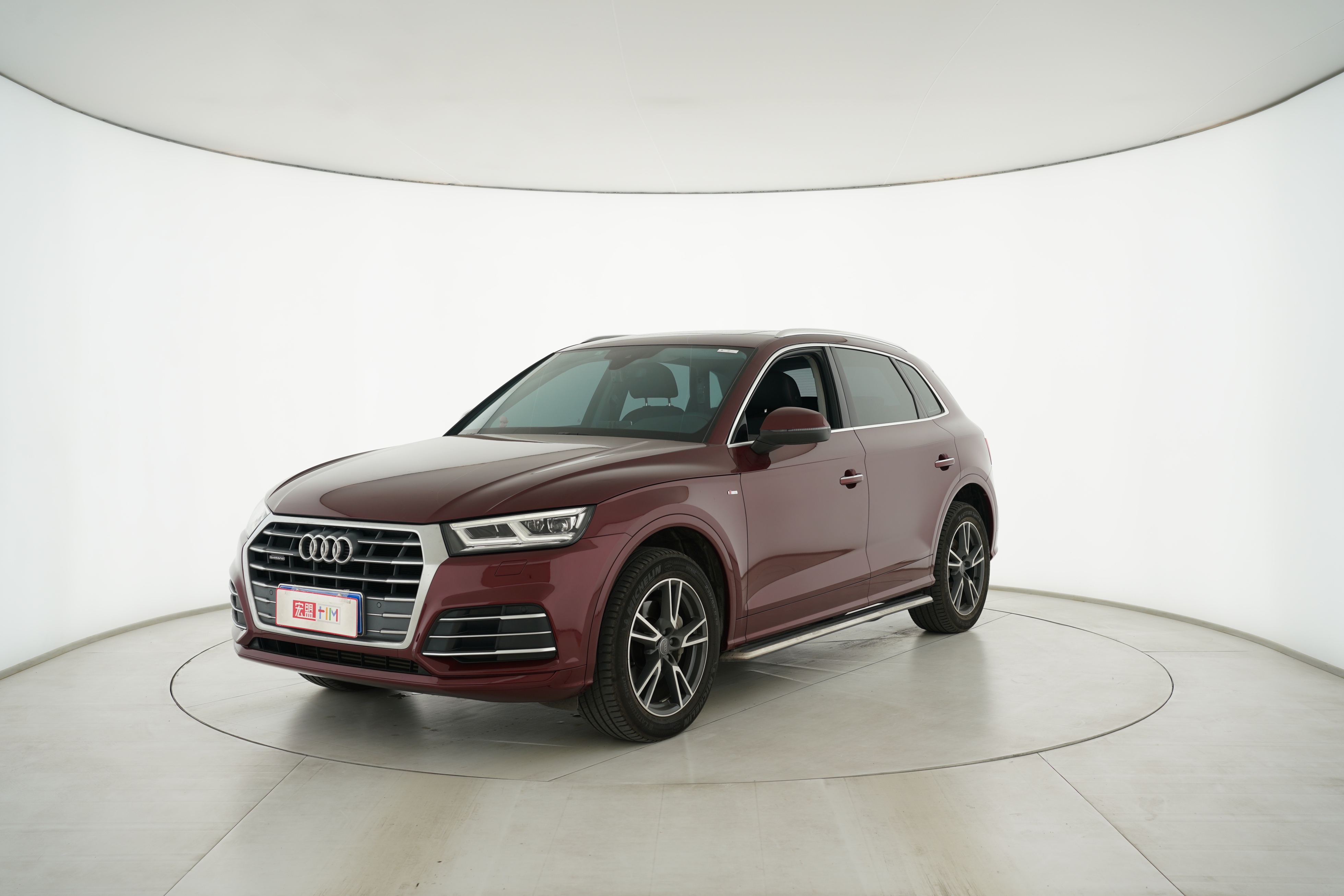 Audi Q5L 2018 — фото 1