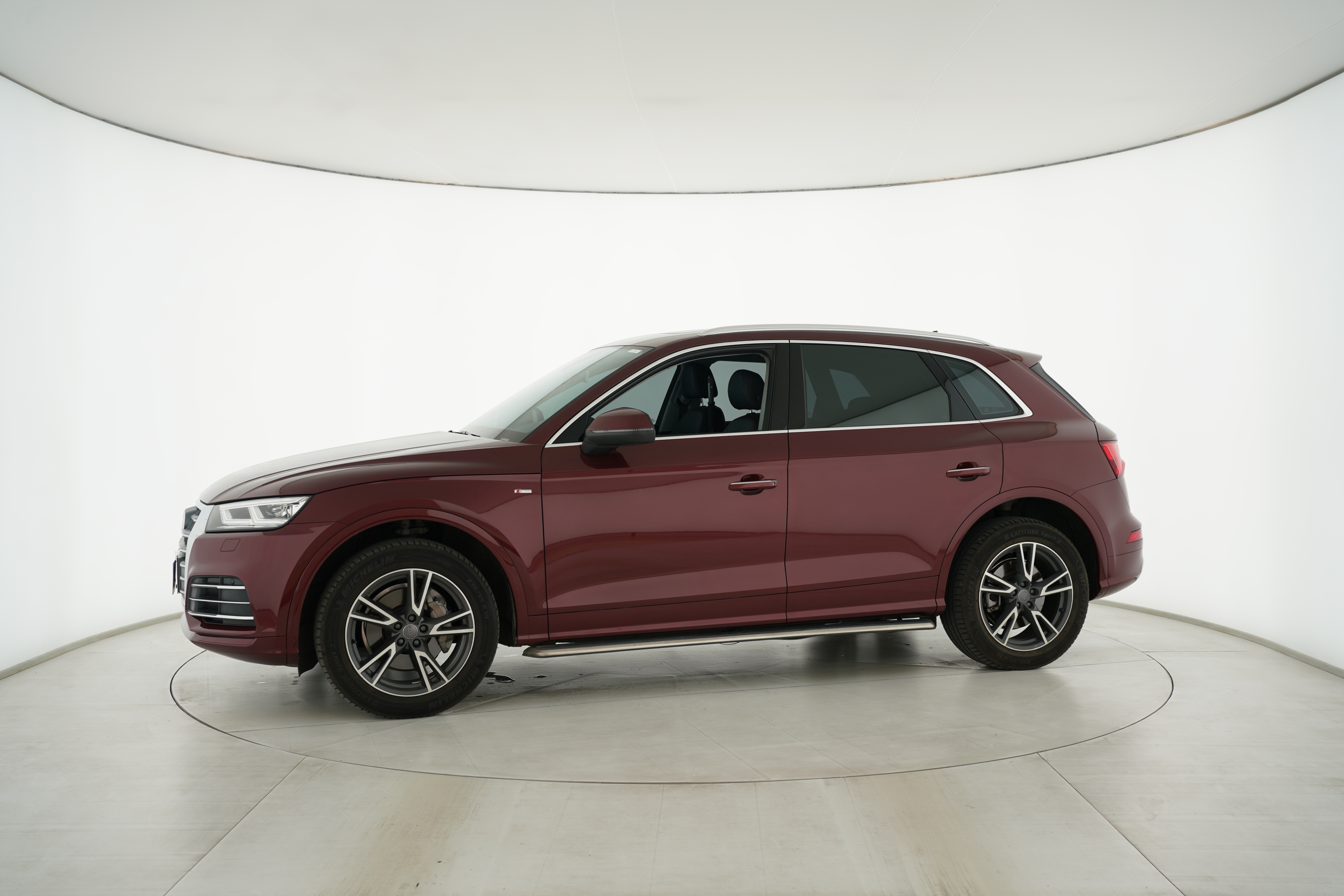 Audi Q5L 2018 — фото 7