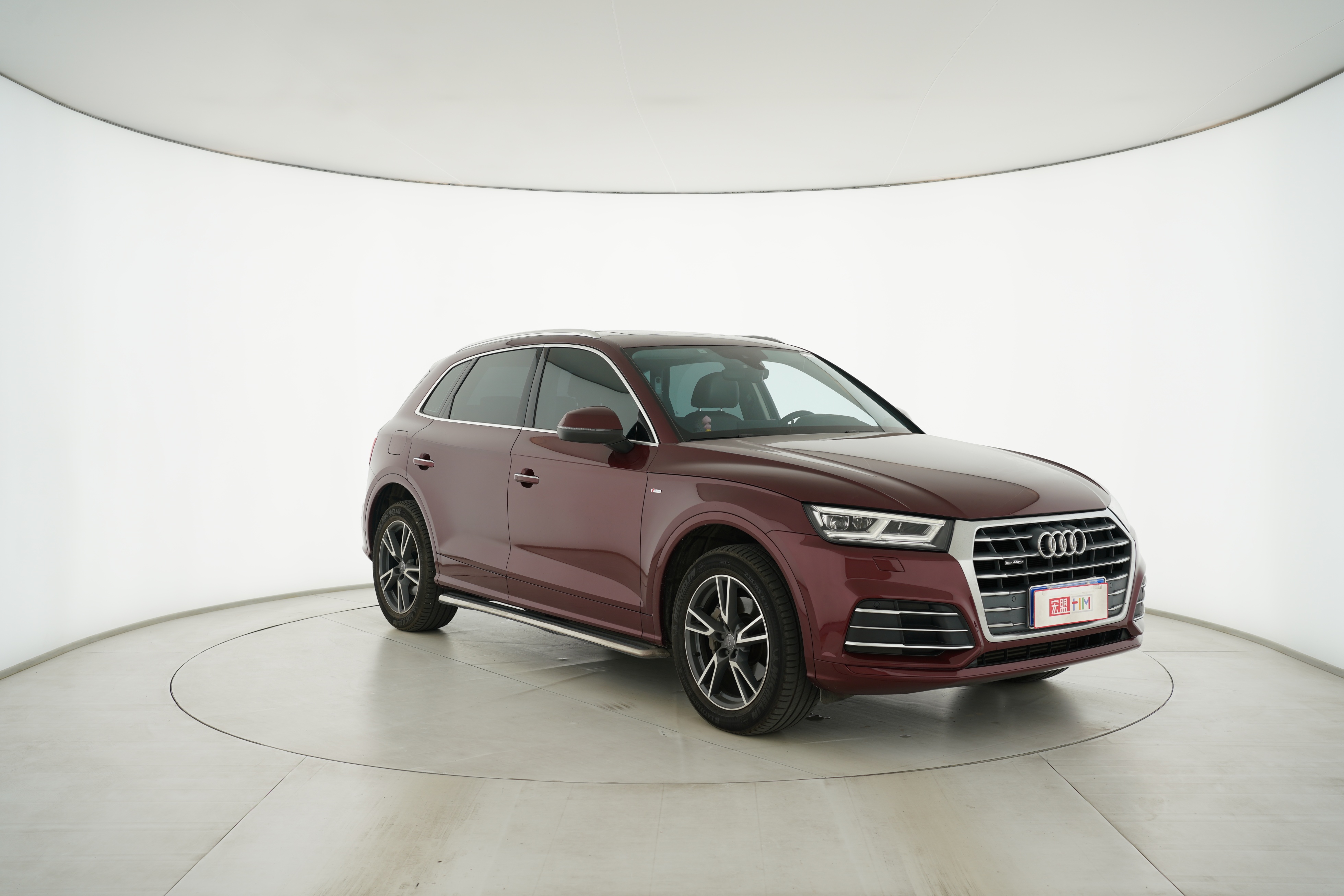 Audi Q5L 2018 — фото 9