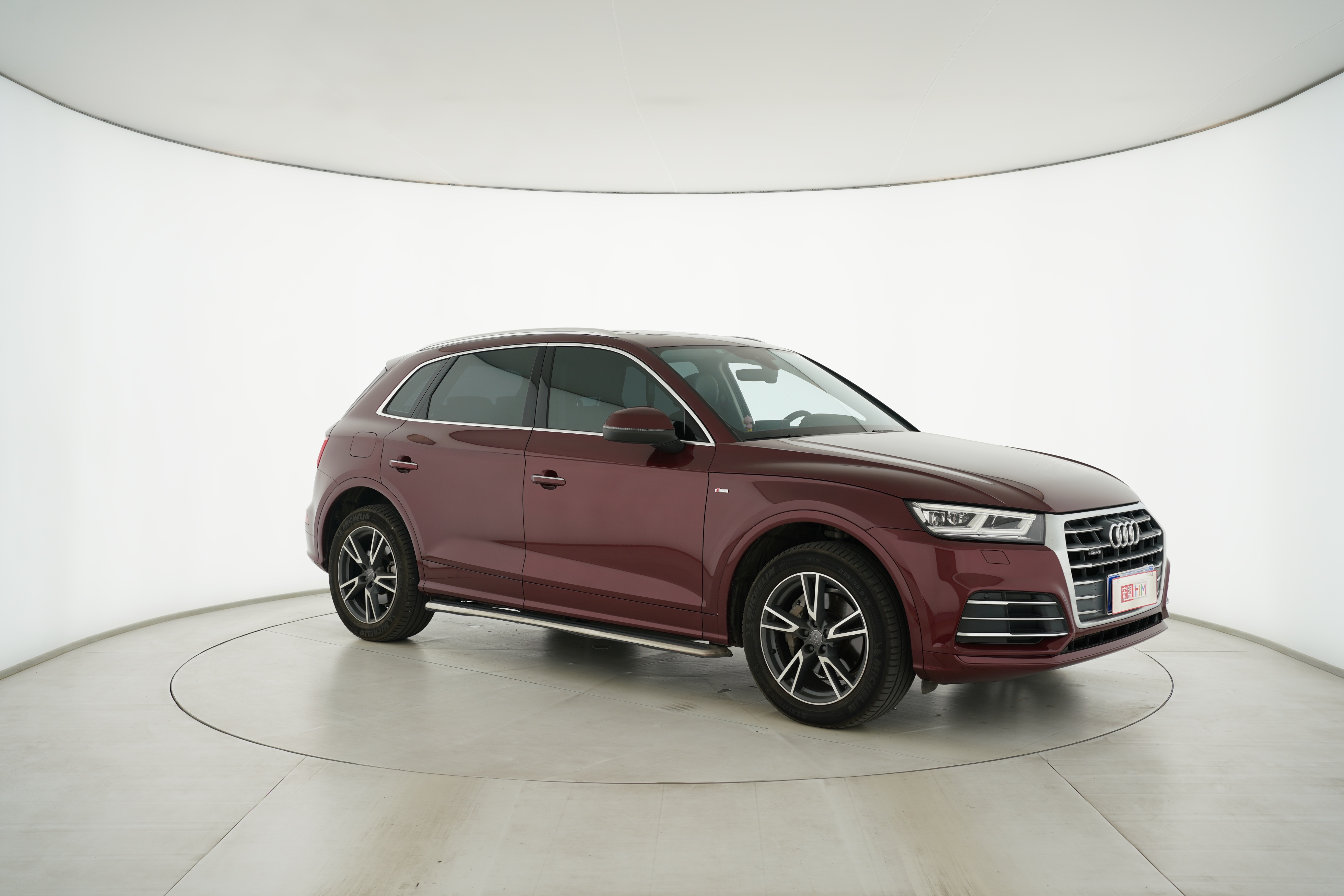 Audi Q5L 2018 — фото 10