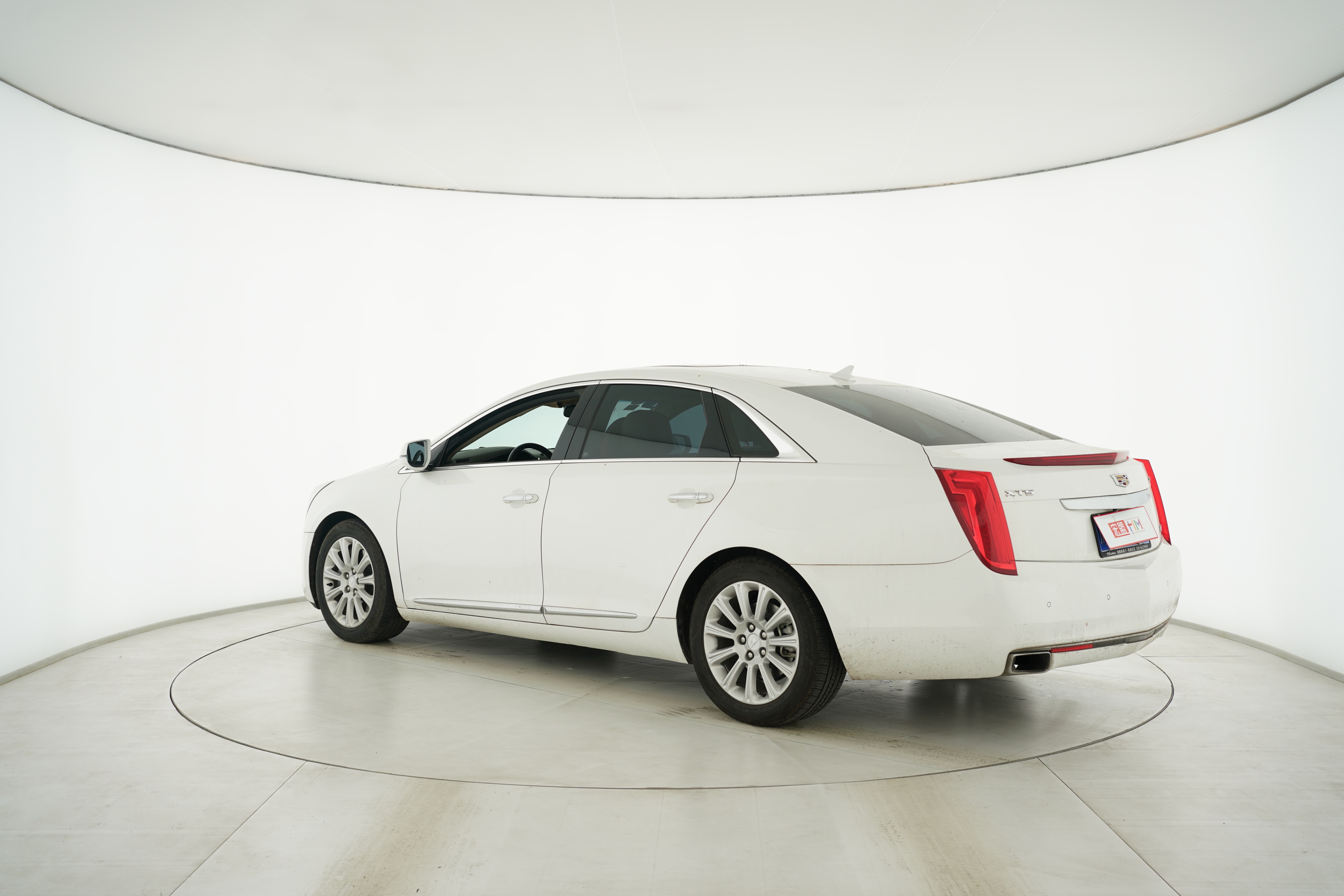Cadillac XTS 2016 — фото 5
