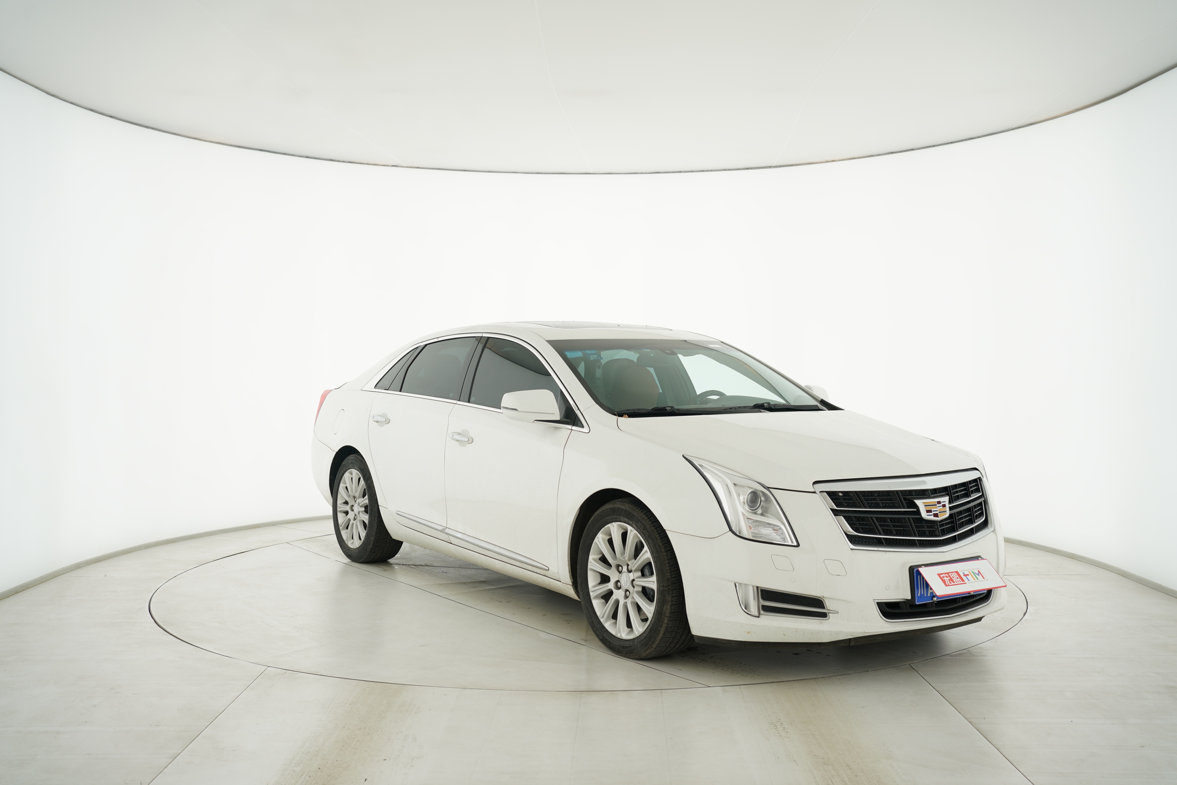 Cadillac XTS 2016 — фото 9