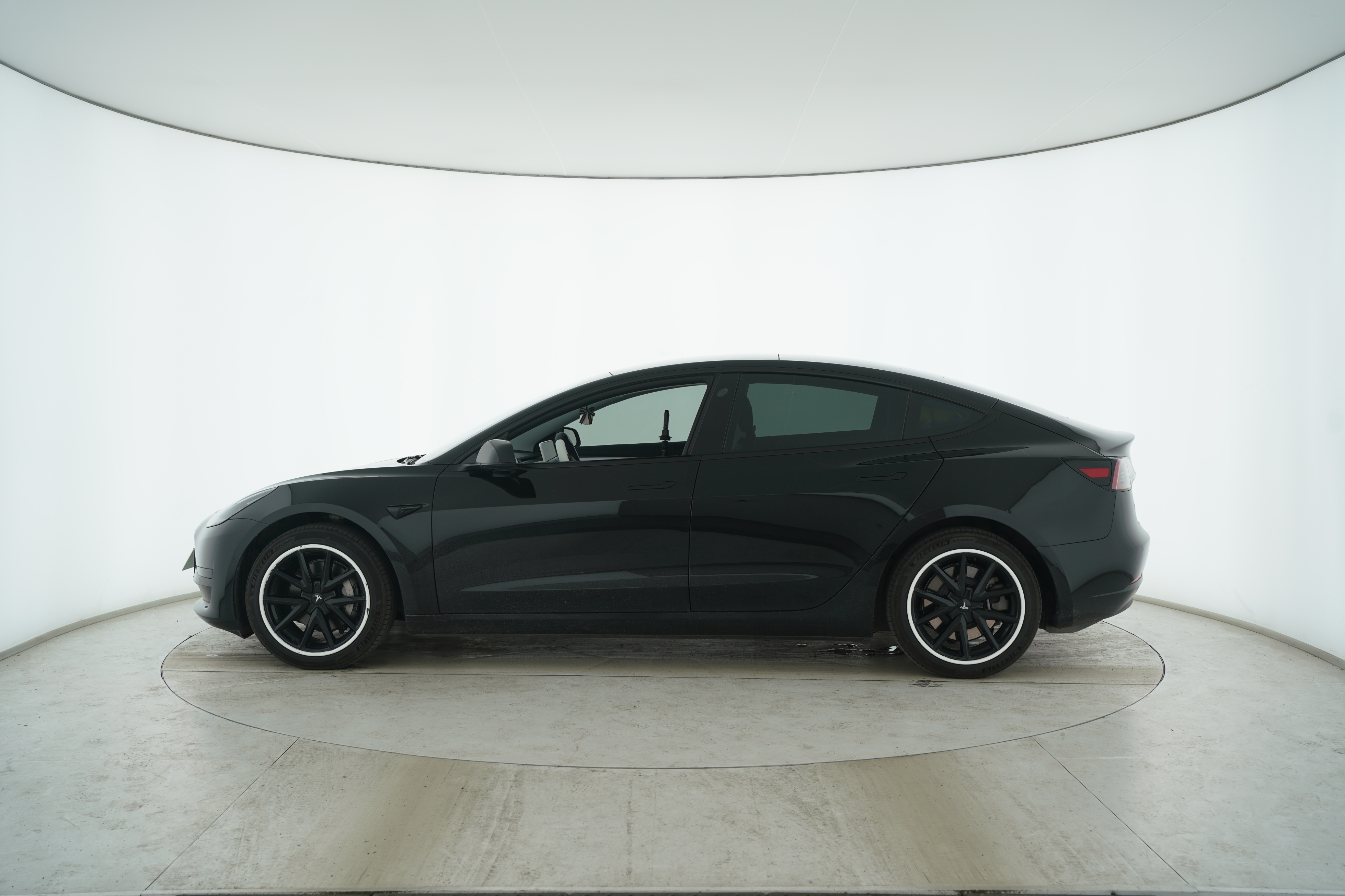 Tesla Model 3 2022 — фото 6