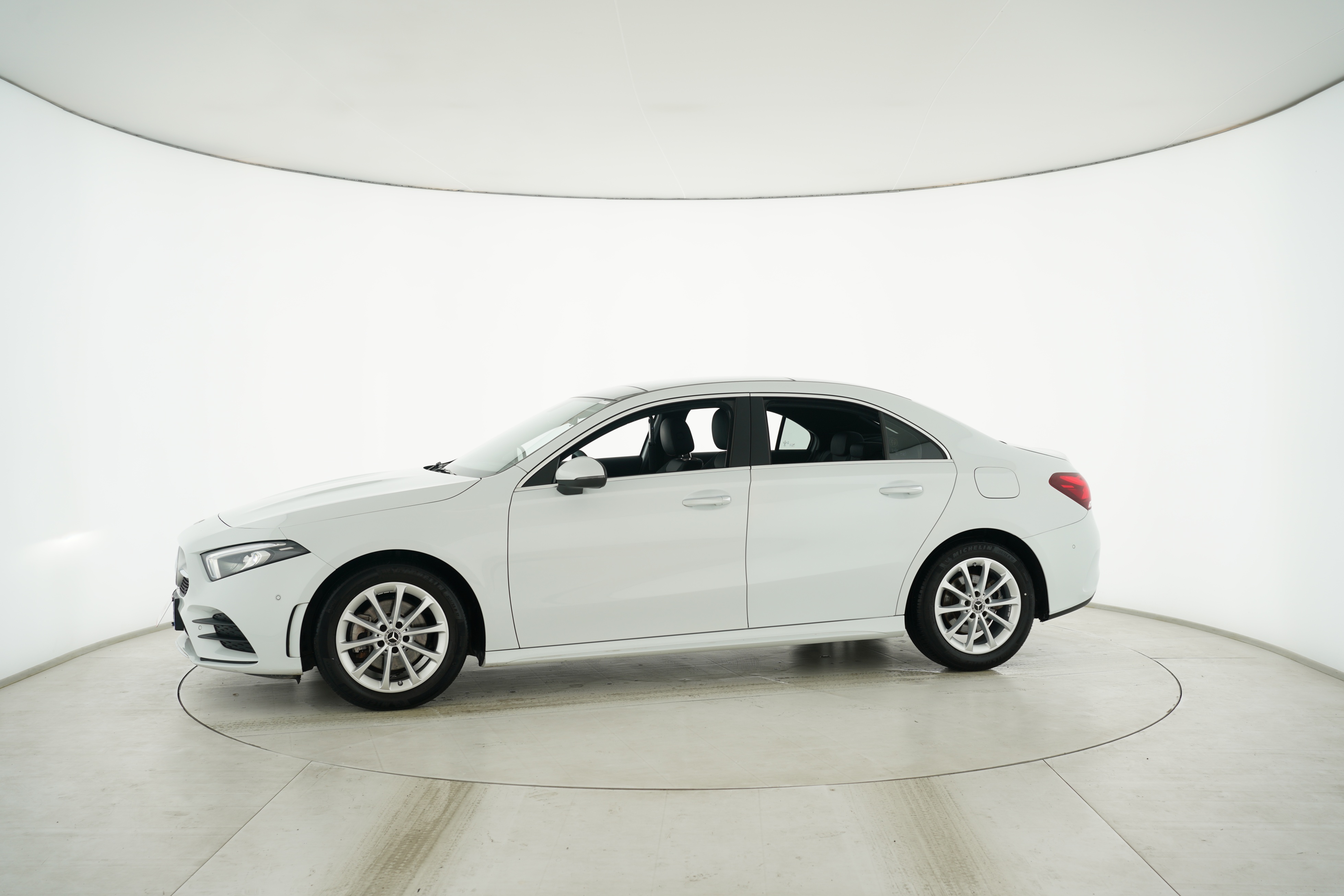 Mercedes Benz A-Class 2020 — фото 7