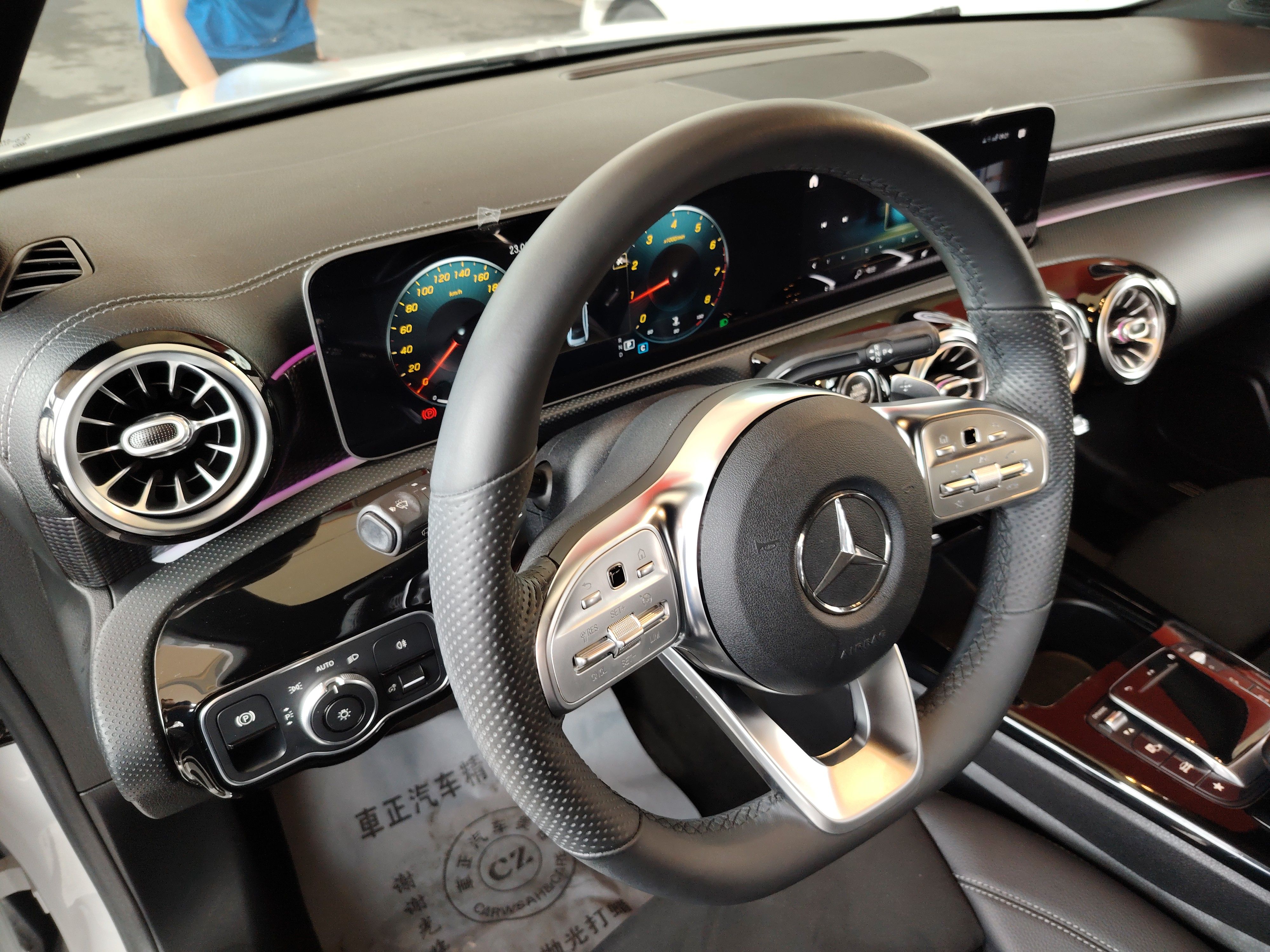 Mercedes Benz A-Class 2020 — фото 15