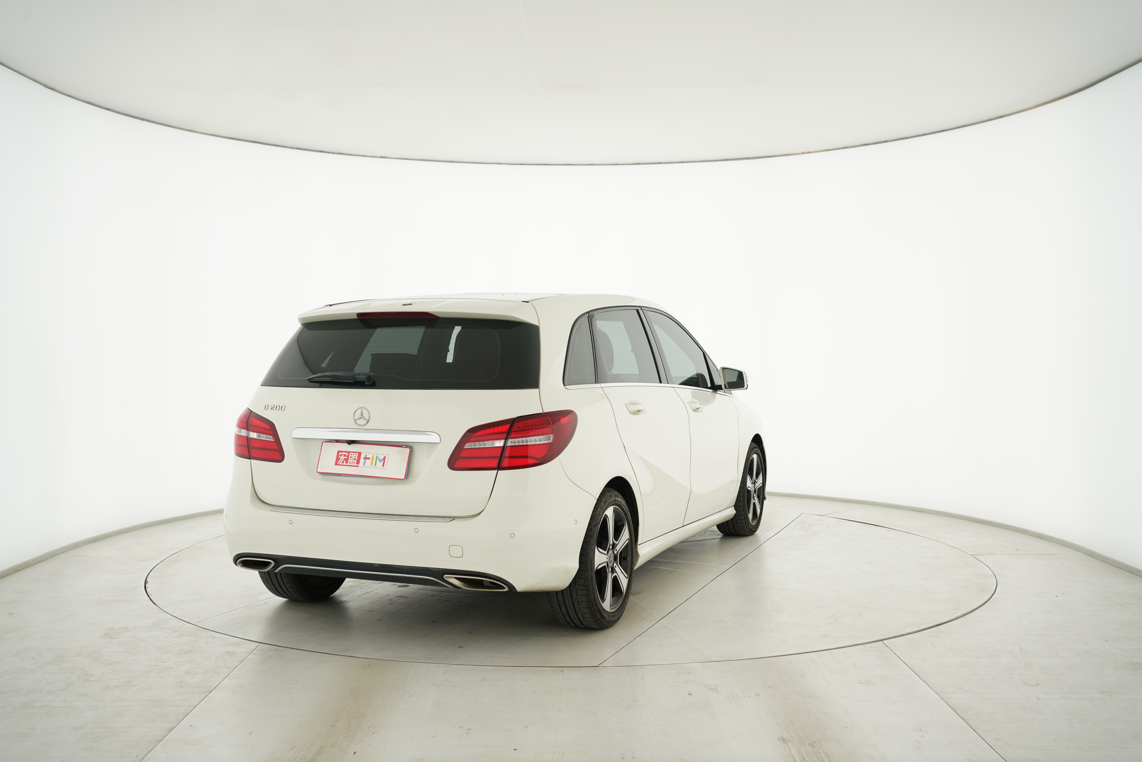 Mercedes Benz B-Class 2023 — фото 13