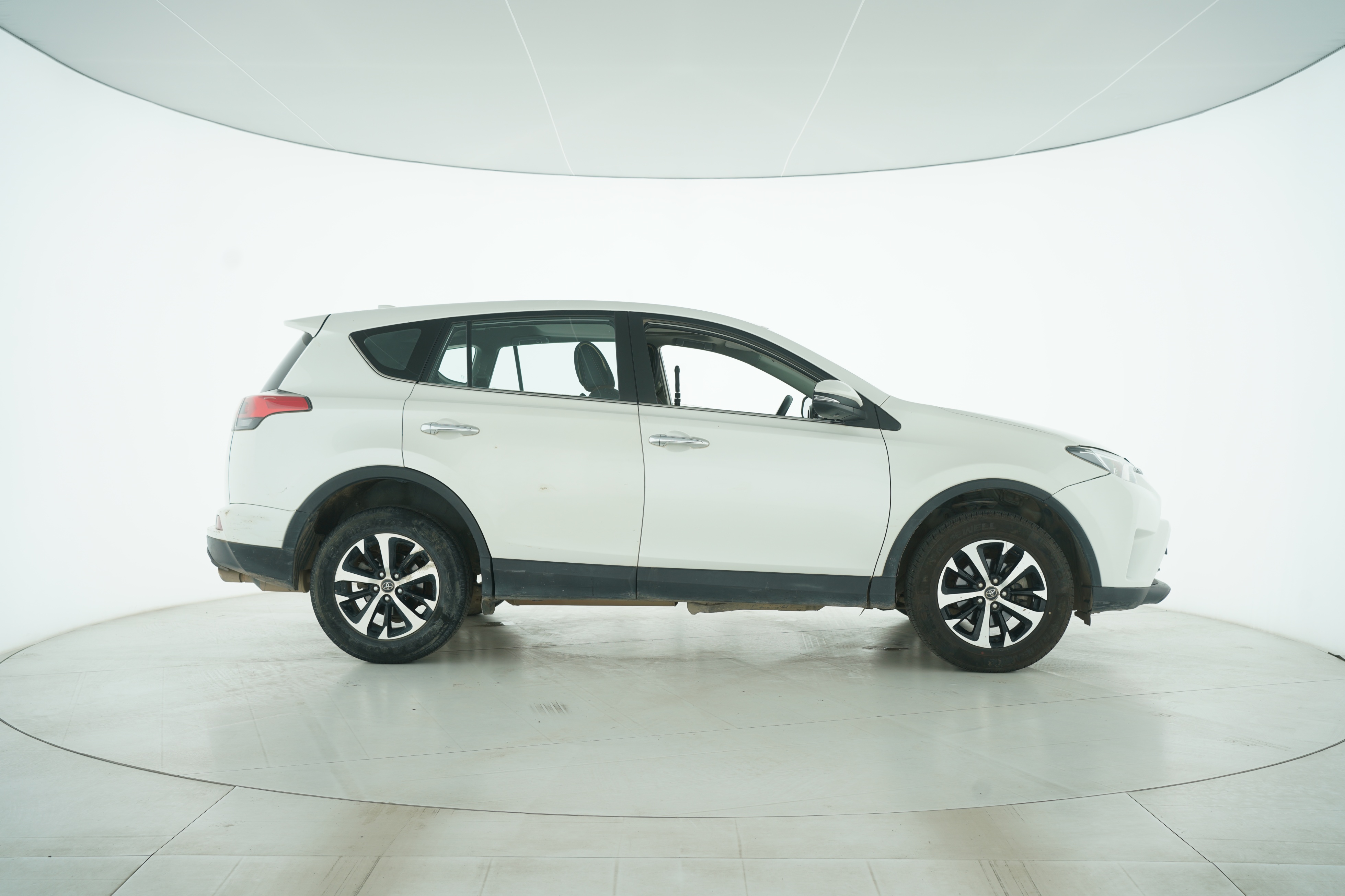 Toyota RAV4 Rongfang 2016 — фото 11