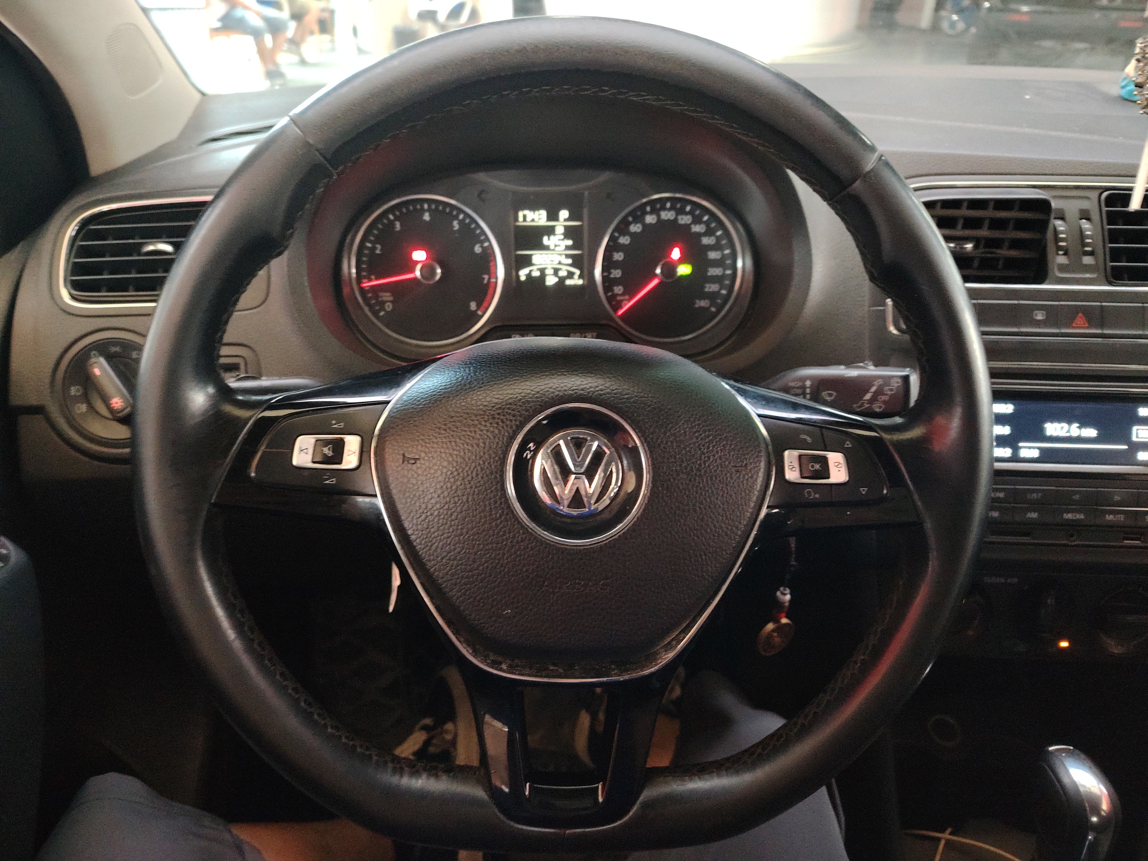 Volkswagen Polo 2016 — фото 15