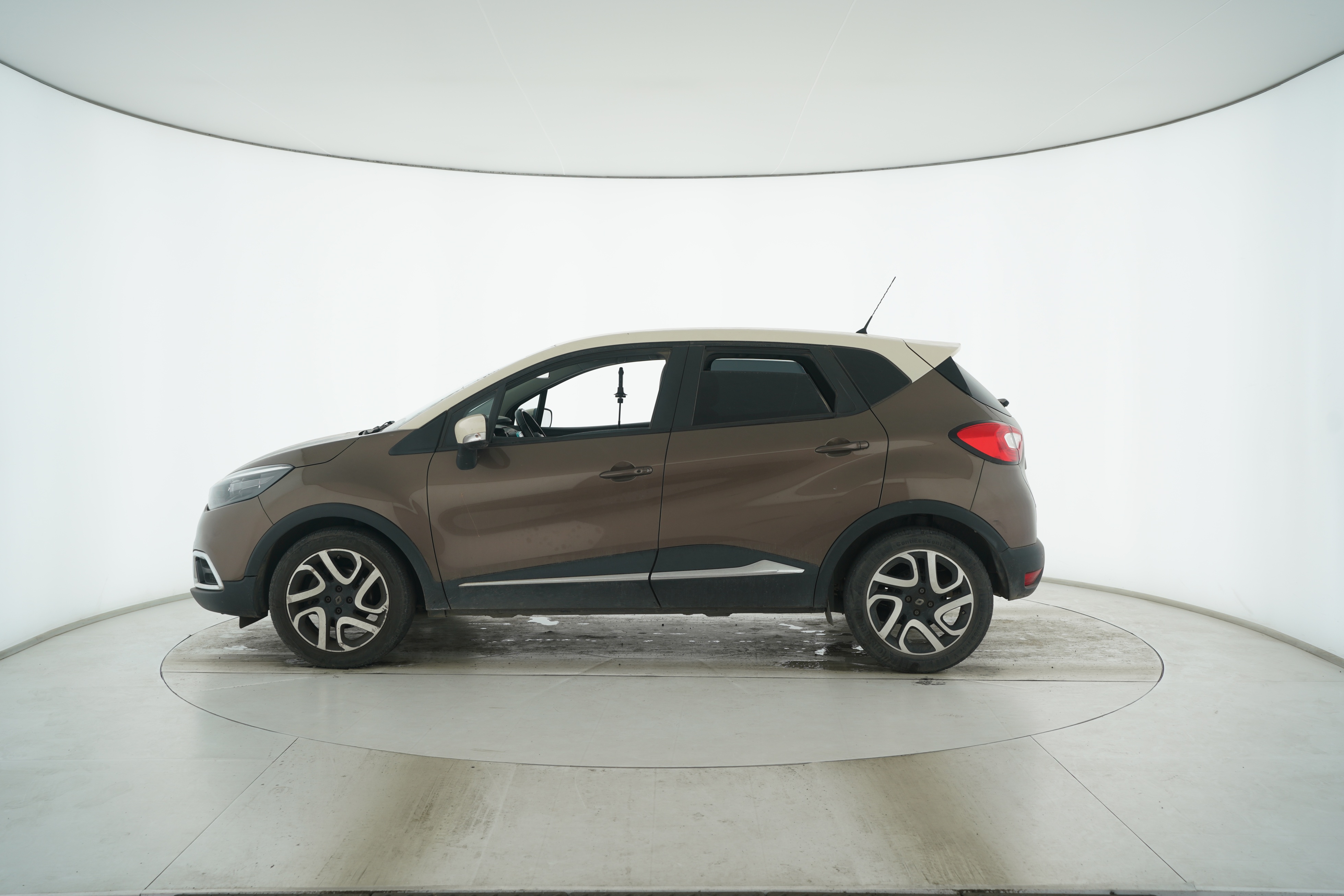 Renault Kabin 2015 — фото 6