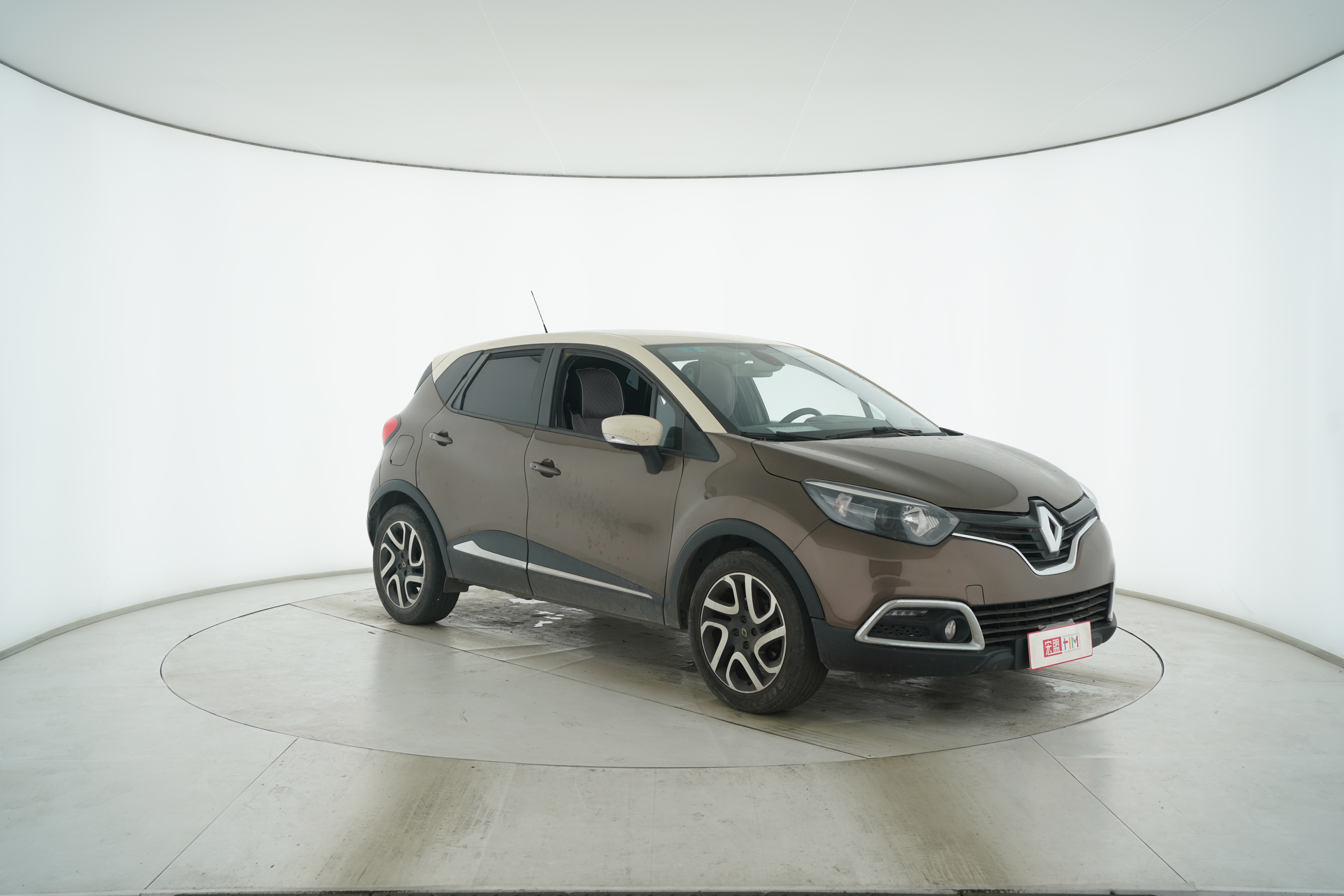 Renault Kabin 2015 — фото 9