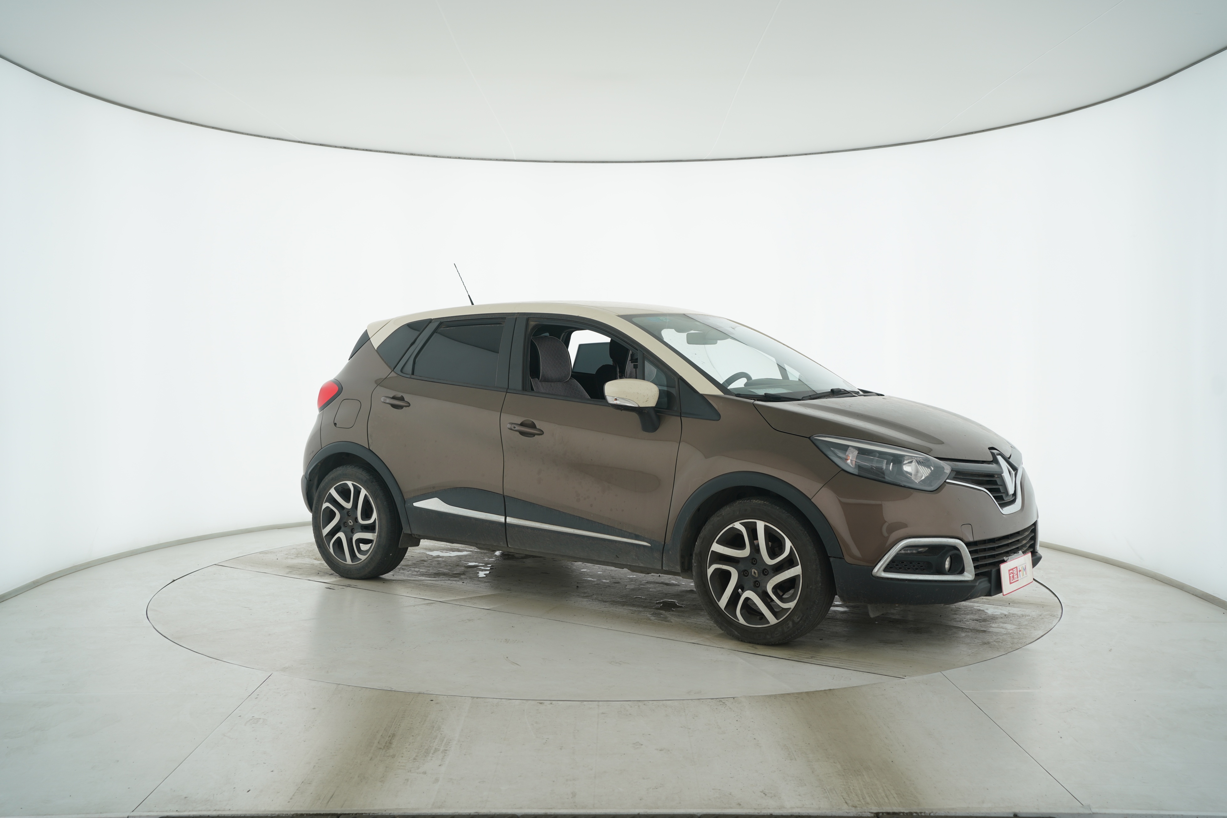 Renault Kabin 2015 — фото 10