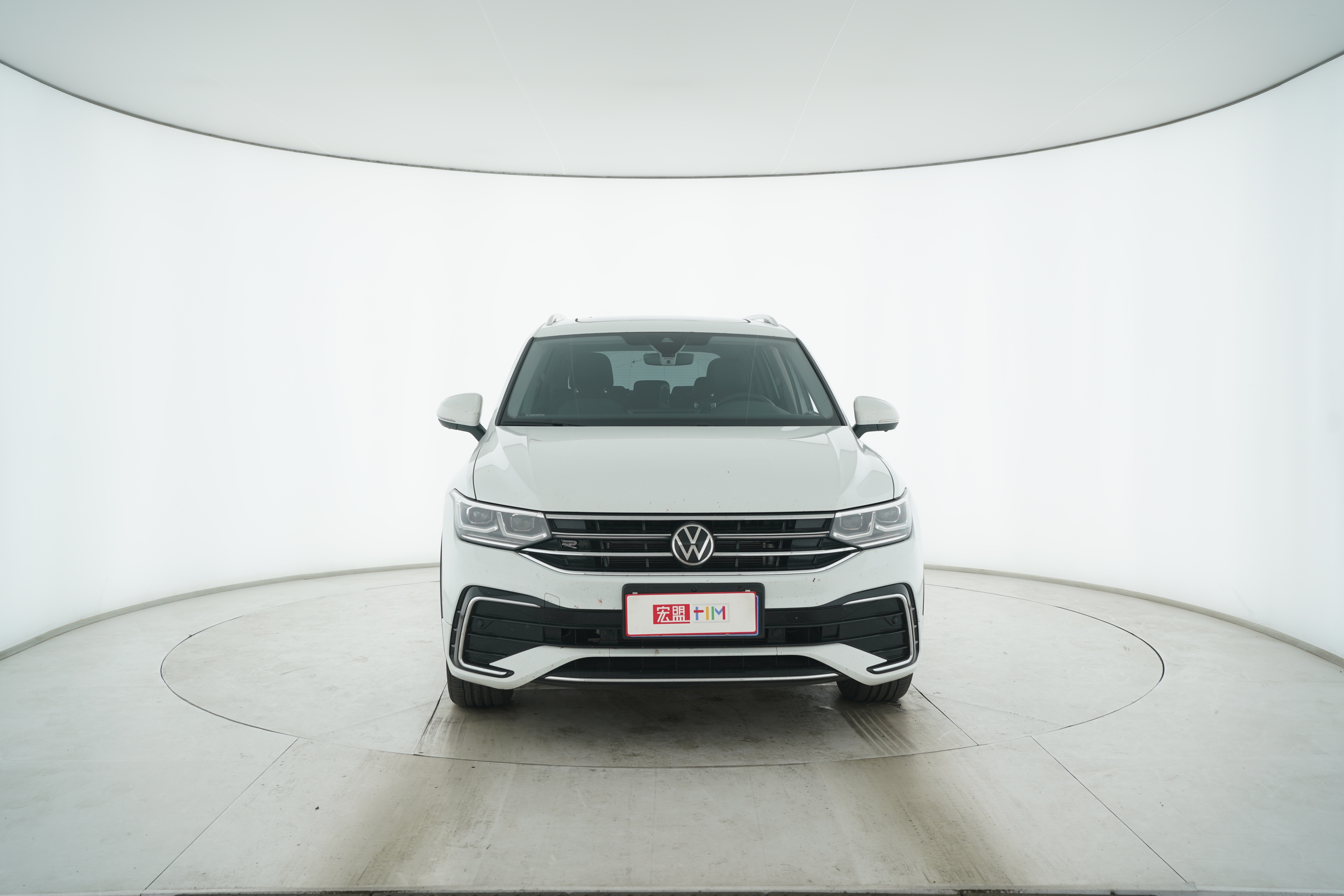 Volkswagen Tiguan L 2023 — фото 2