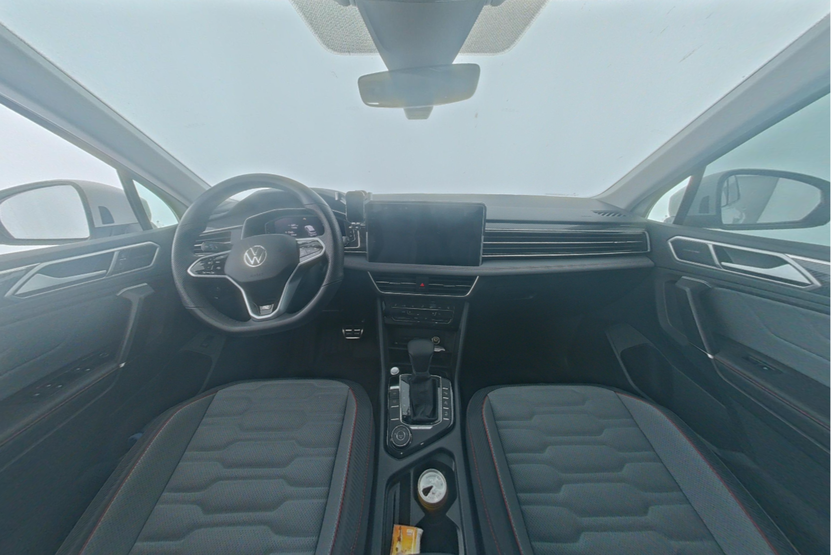 Volkswagen Tiguan L 2023 — фото 14