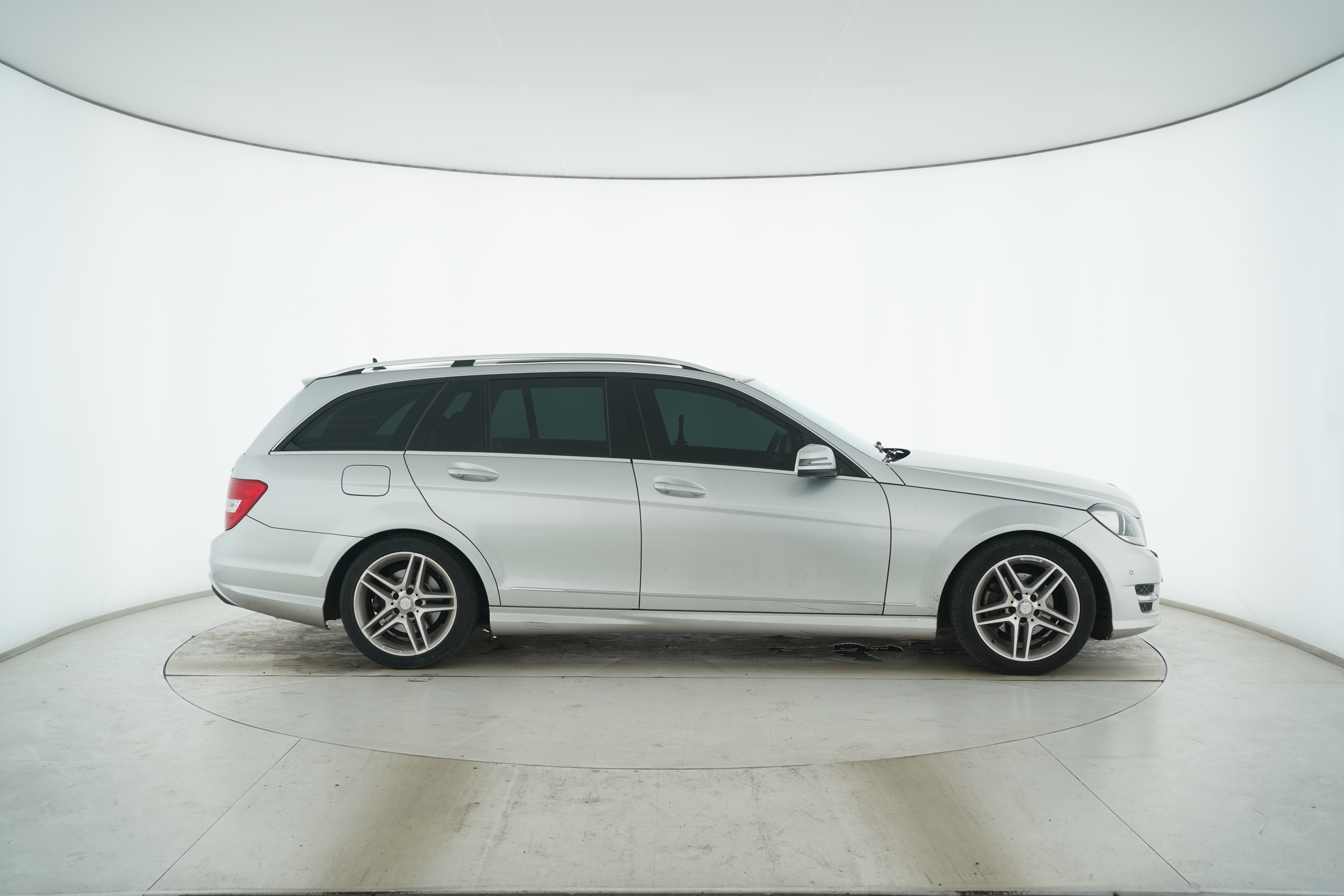Mercedes Benz C-Class(Import) 2011 — фото 11