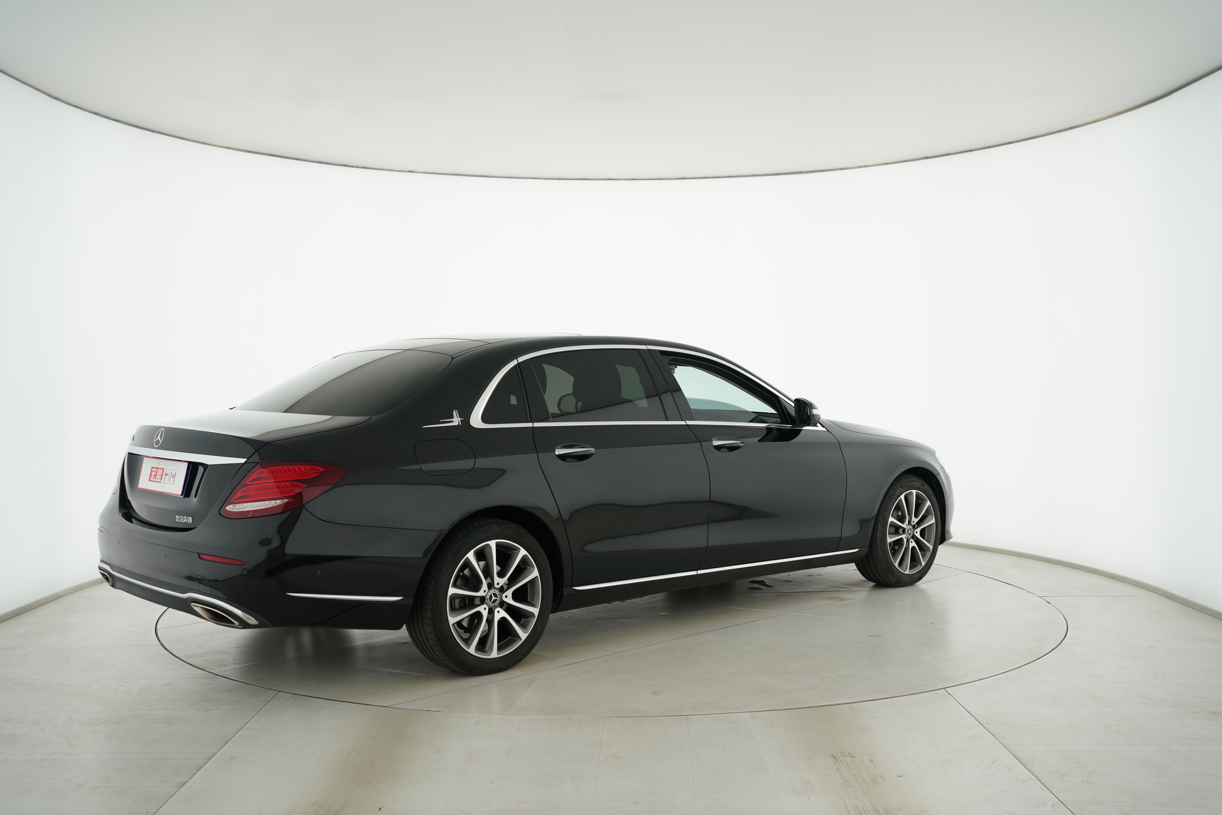 Mercedes Benz E-Class 2019 — фото 12