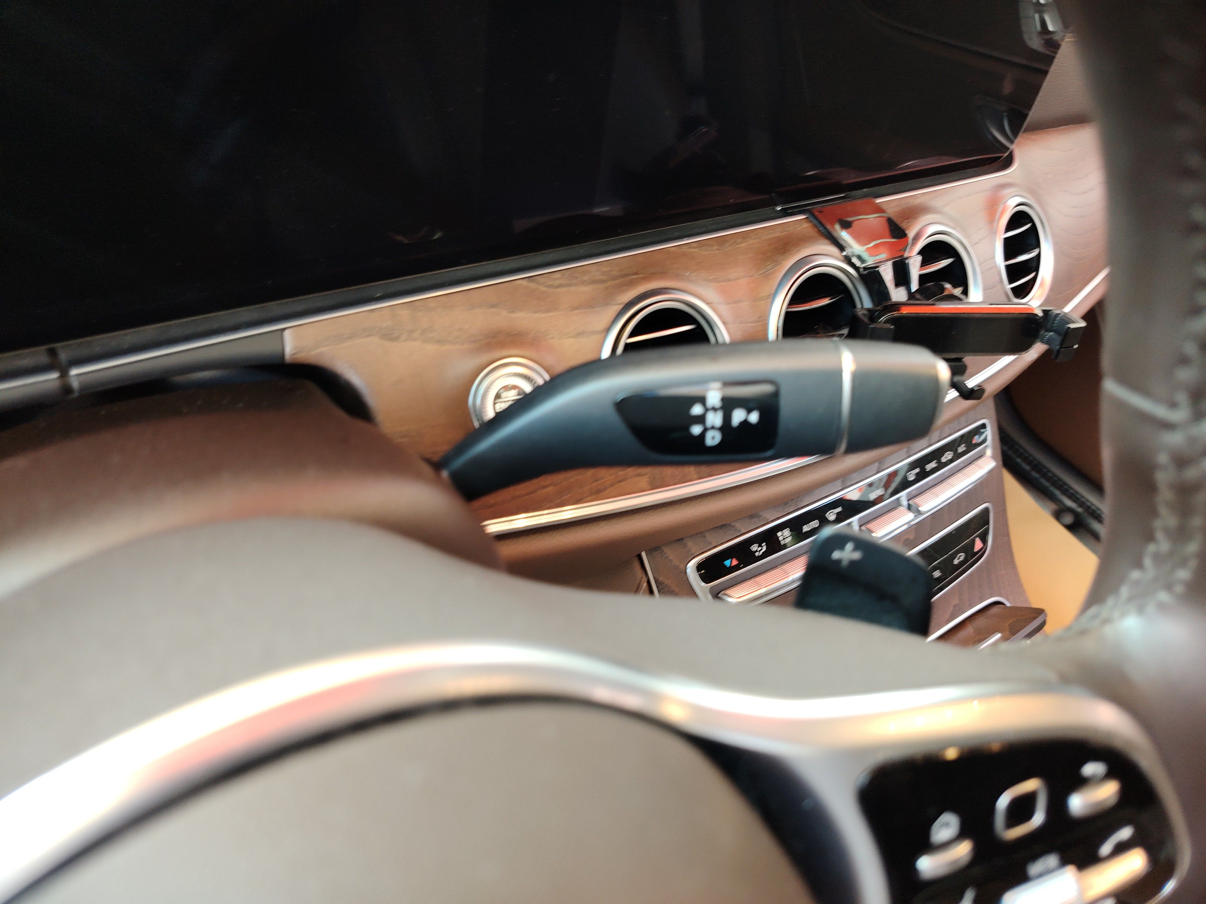 Mercedes Benz E-Class 2019 — фото 16