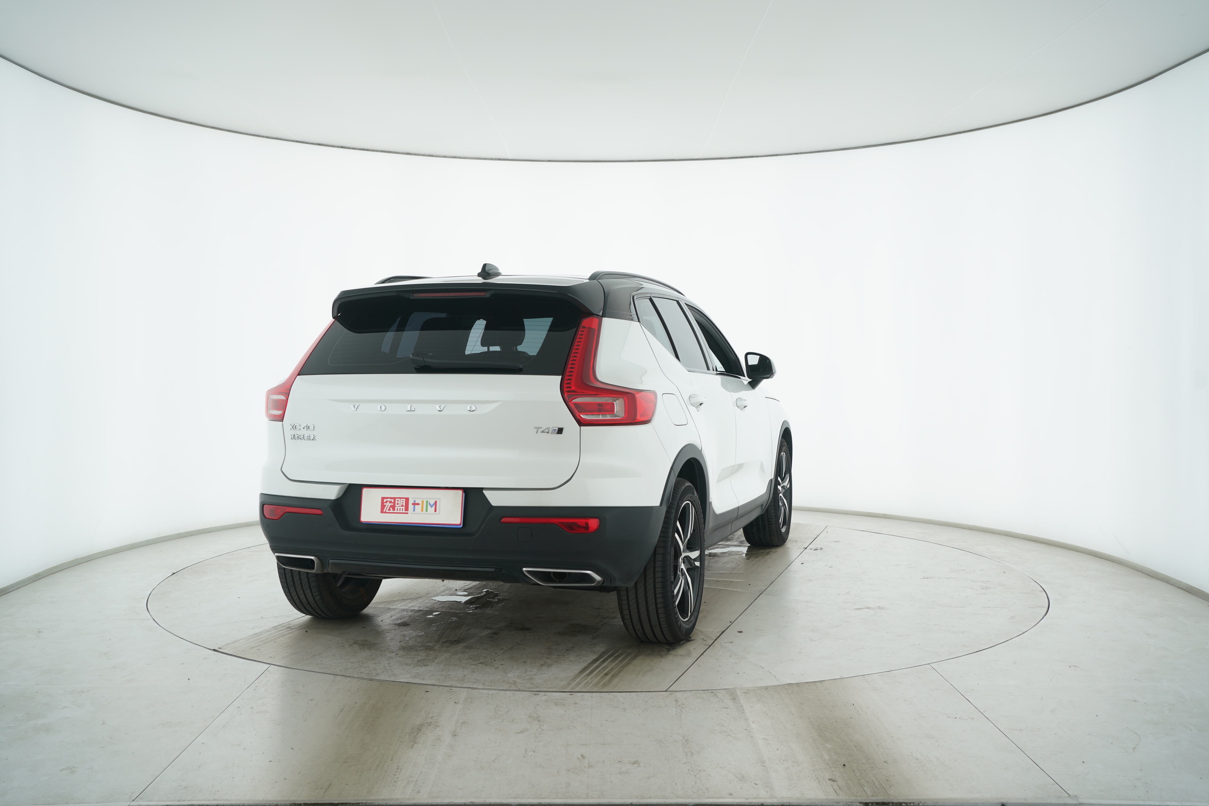 VOLVO XC40 2020 — фото 13
