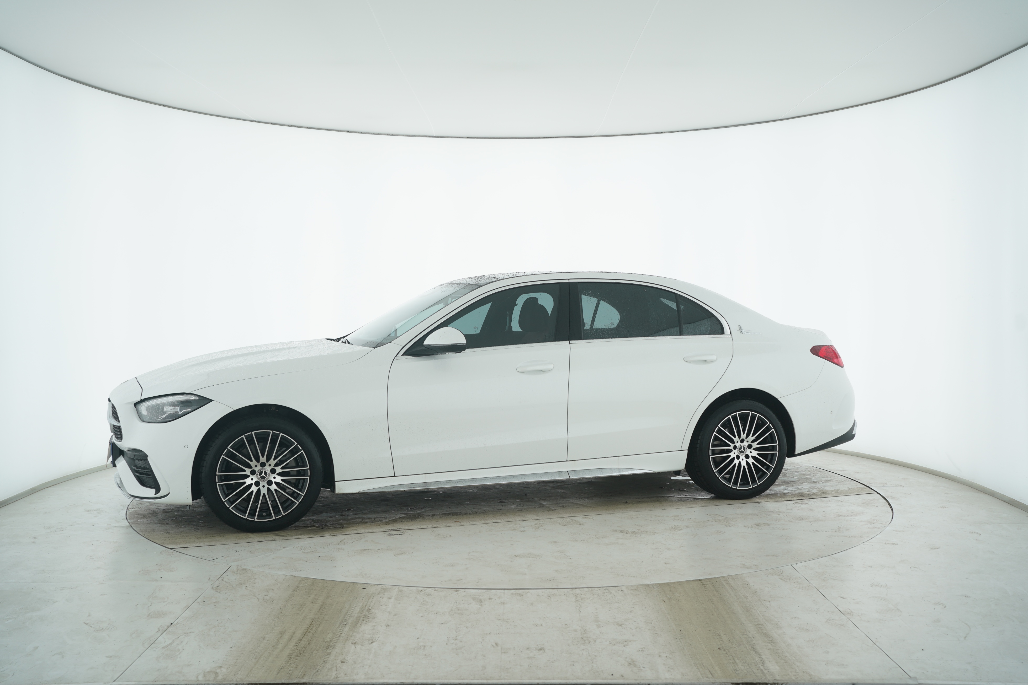 Mercedes Benz C-Class 2023 — фото 7