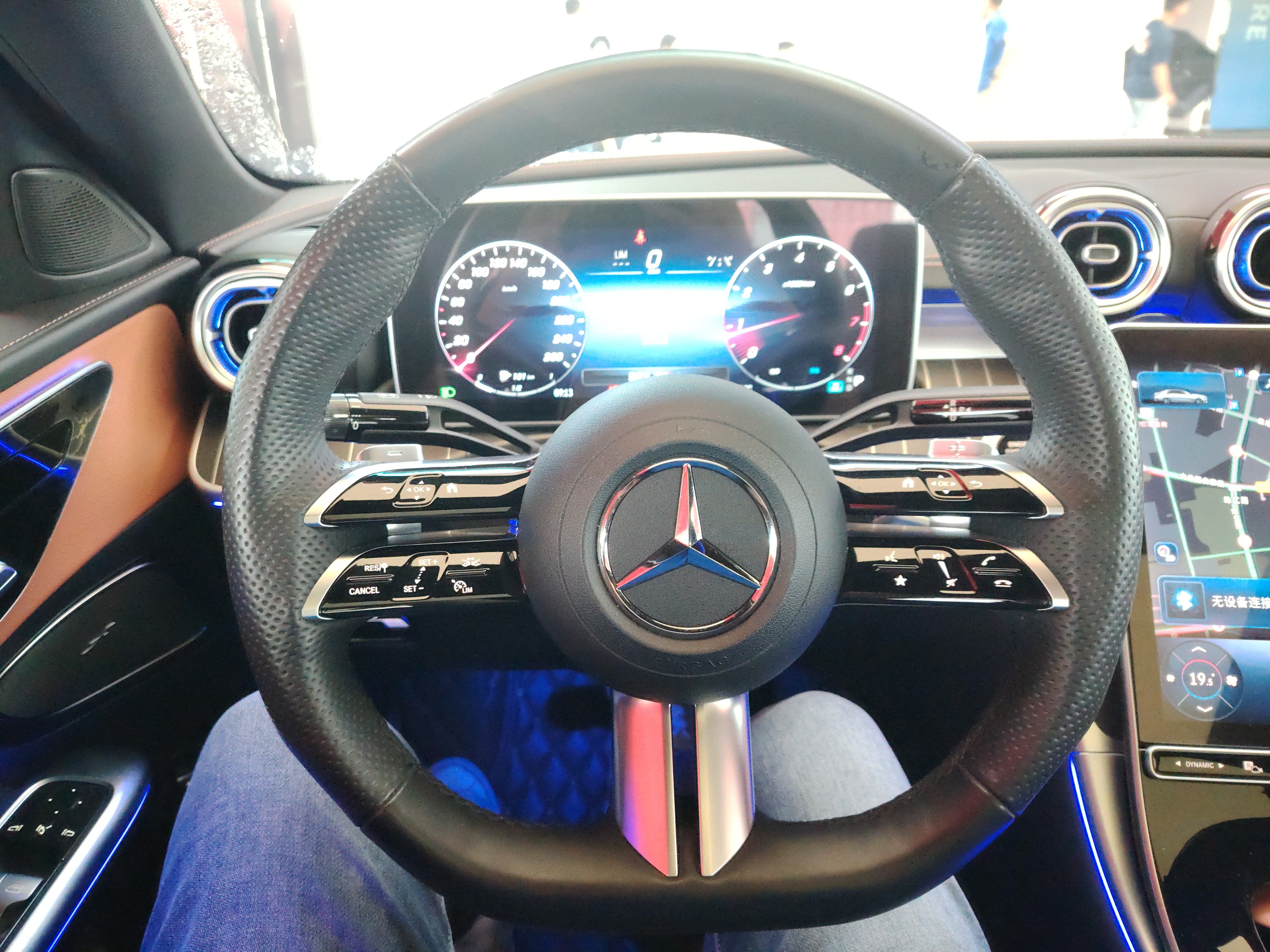 Mercedes Benz C-Class 2023 — фото 15
