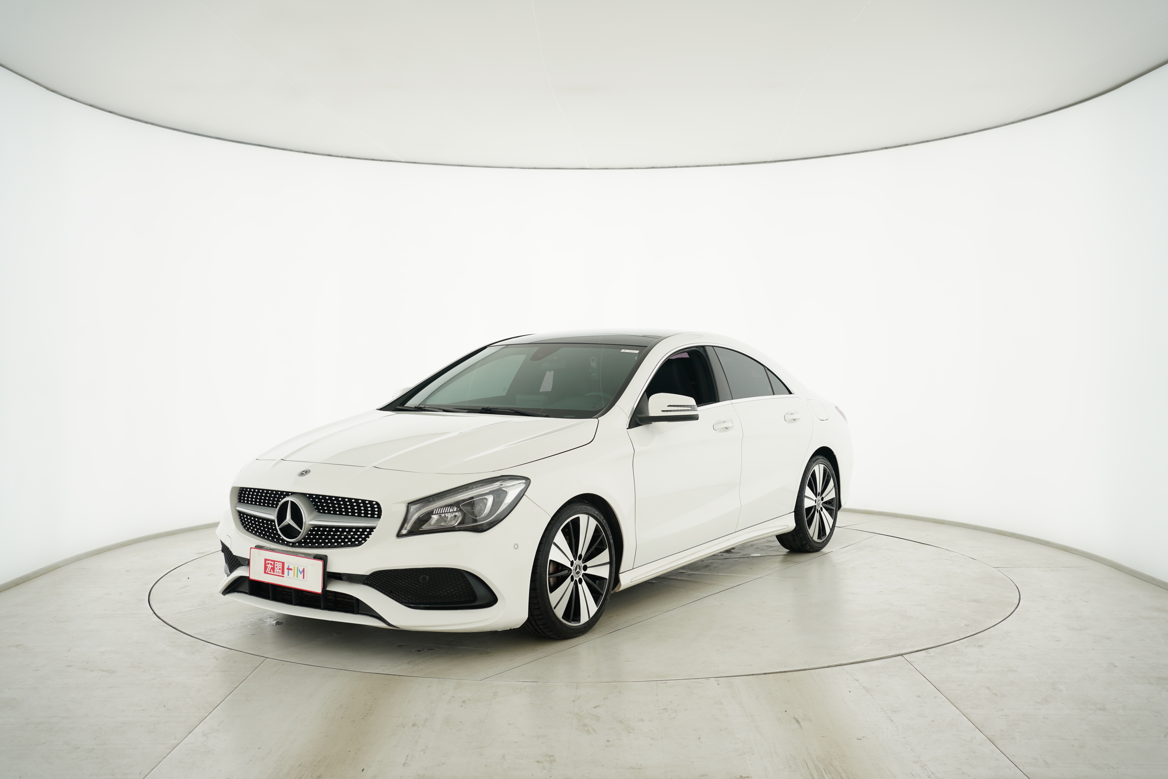 Mercedes Benz GLA-Class 2018 — фото 1
