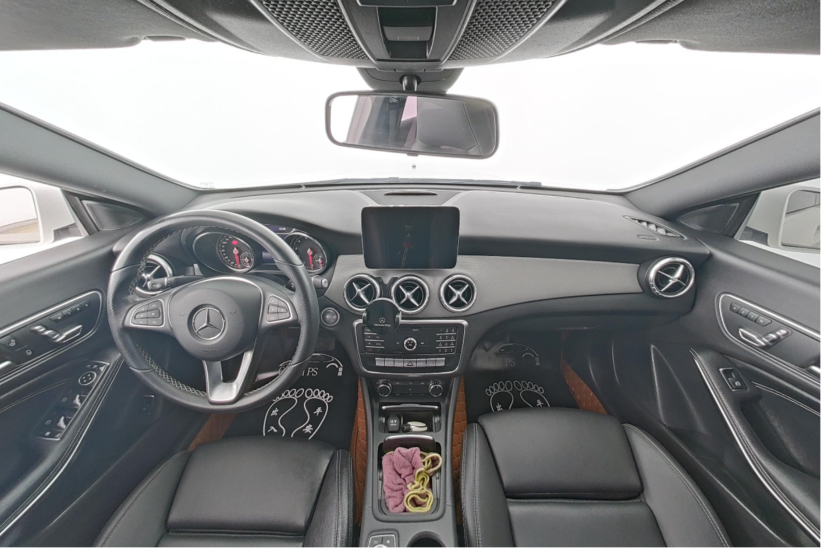 Mercedes Benz GLA-Class 2018 — фото 14