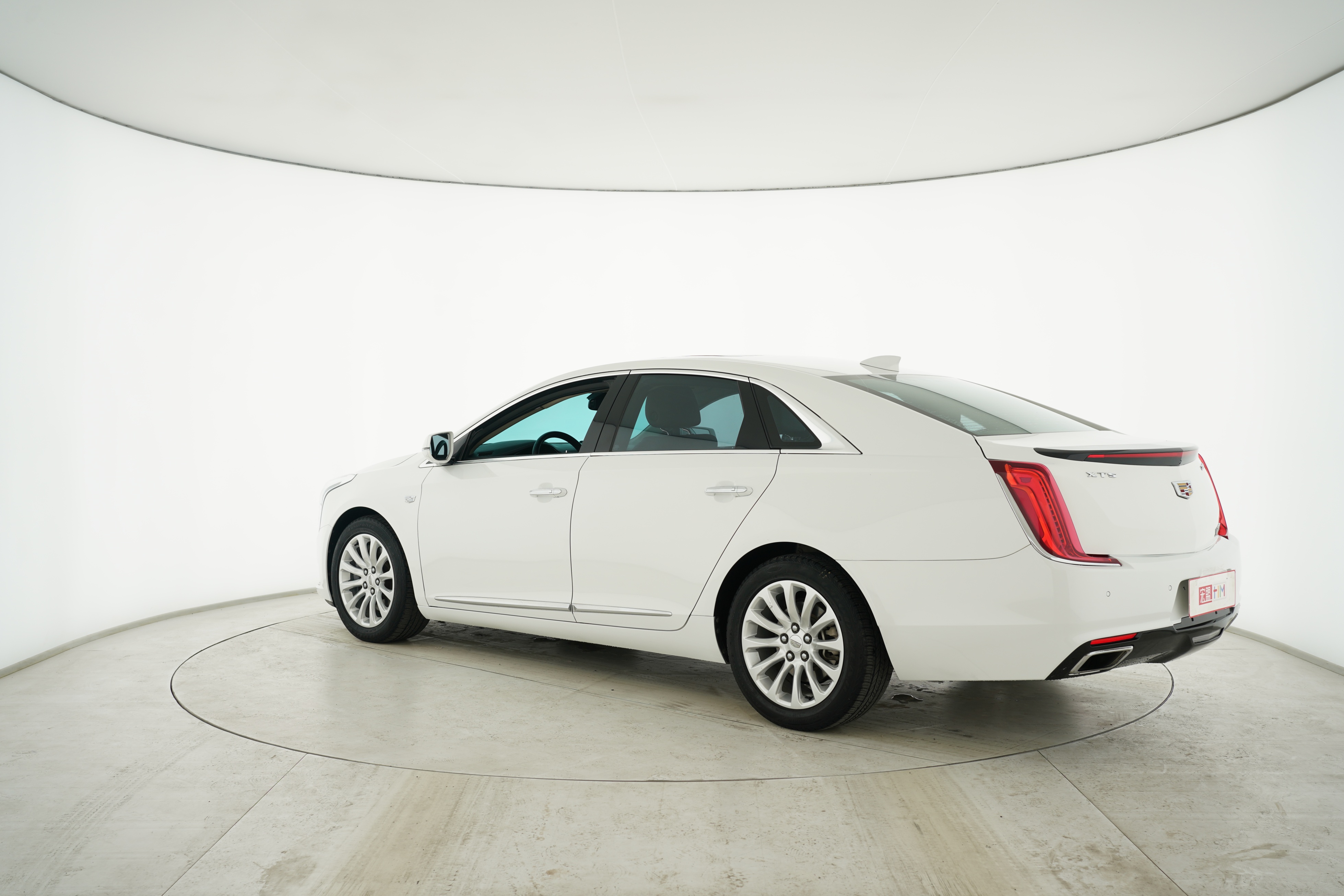 Cadillac XTS 2018 — фото 5