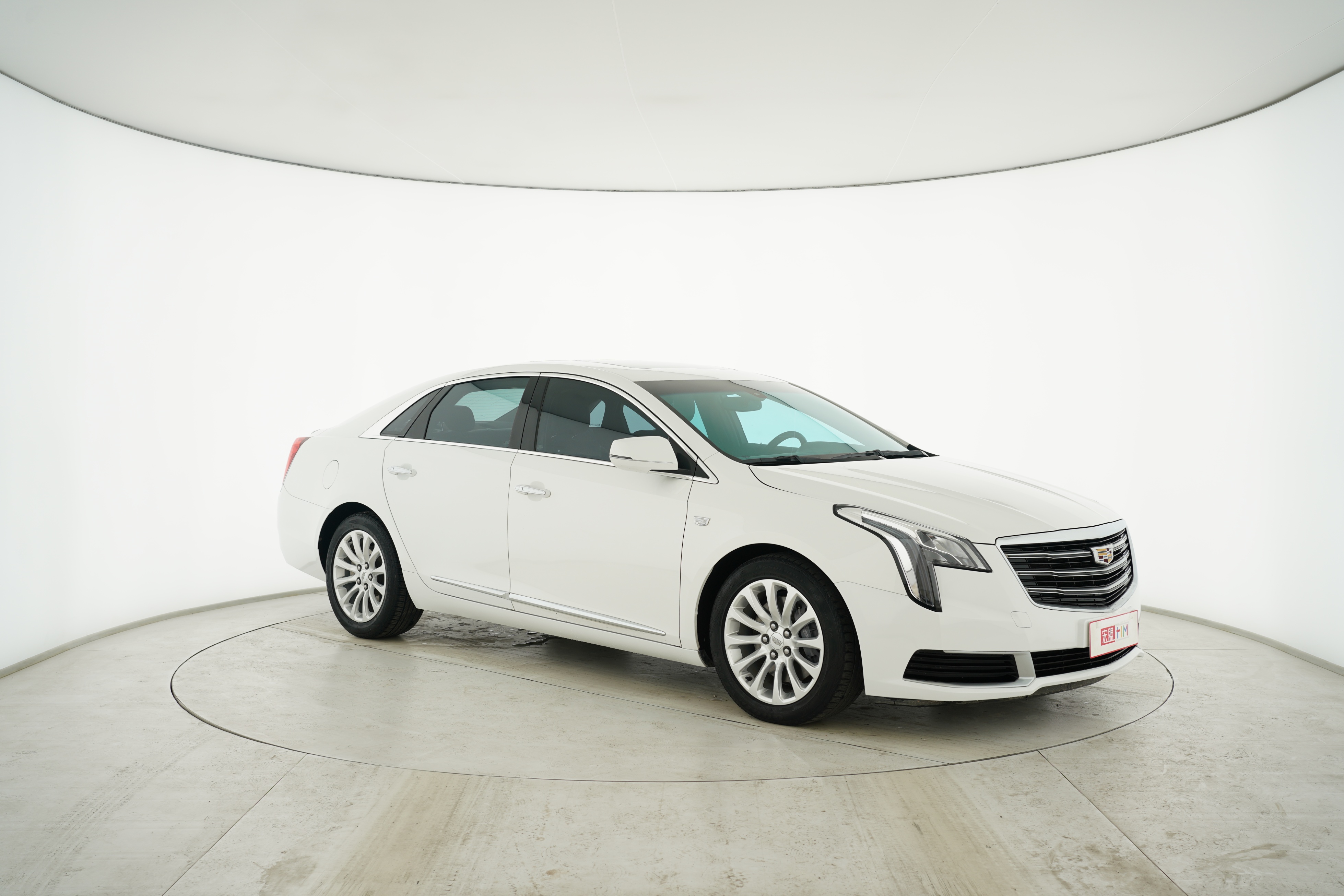 Cadillac XTS 2018 — фото 10