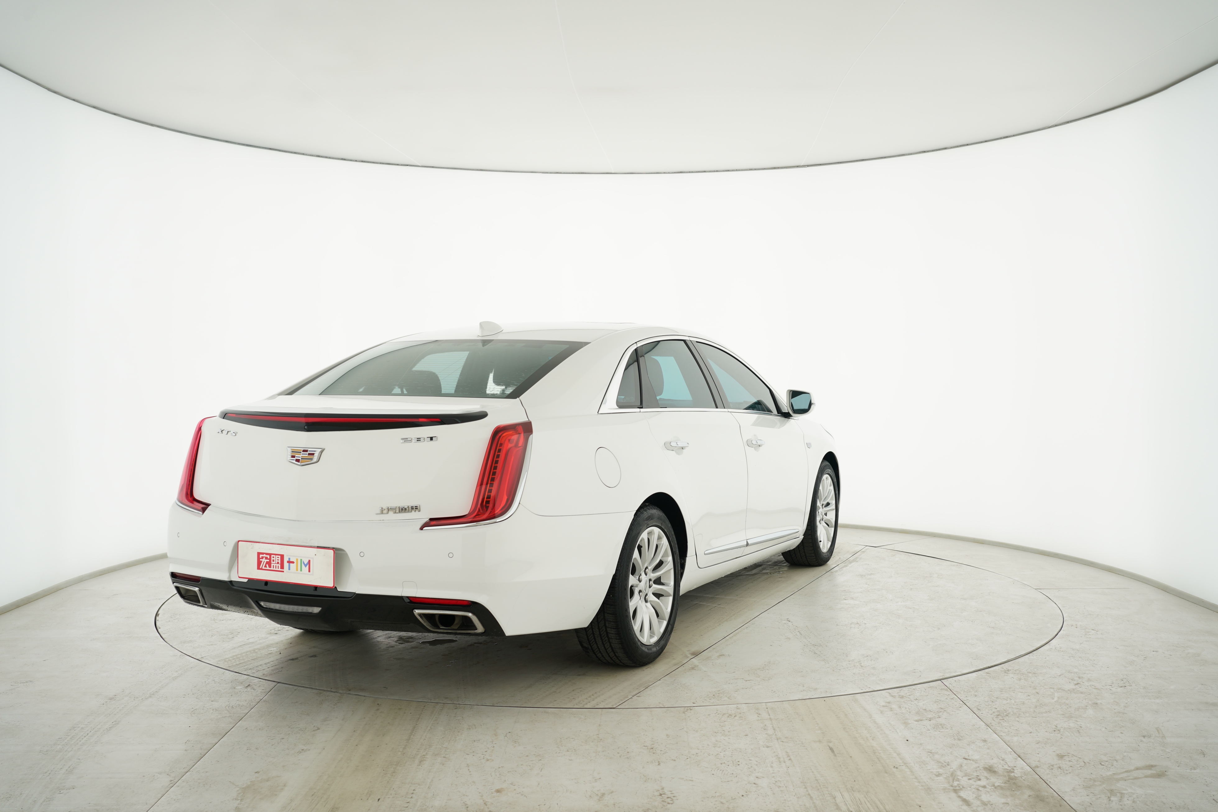 Cadillac XTS 2018 — фото 13