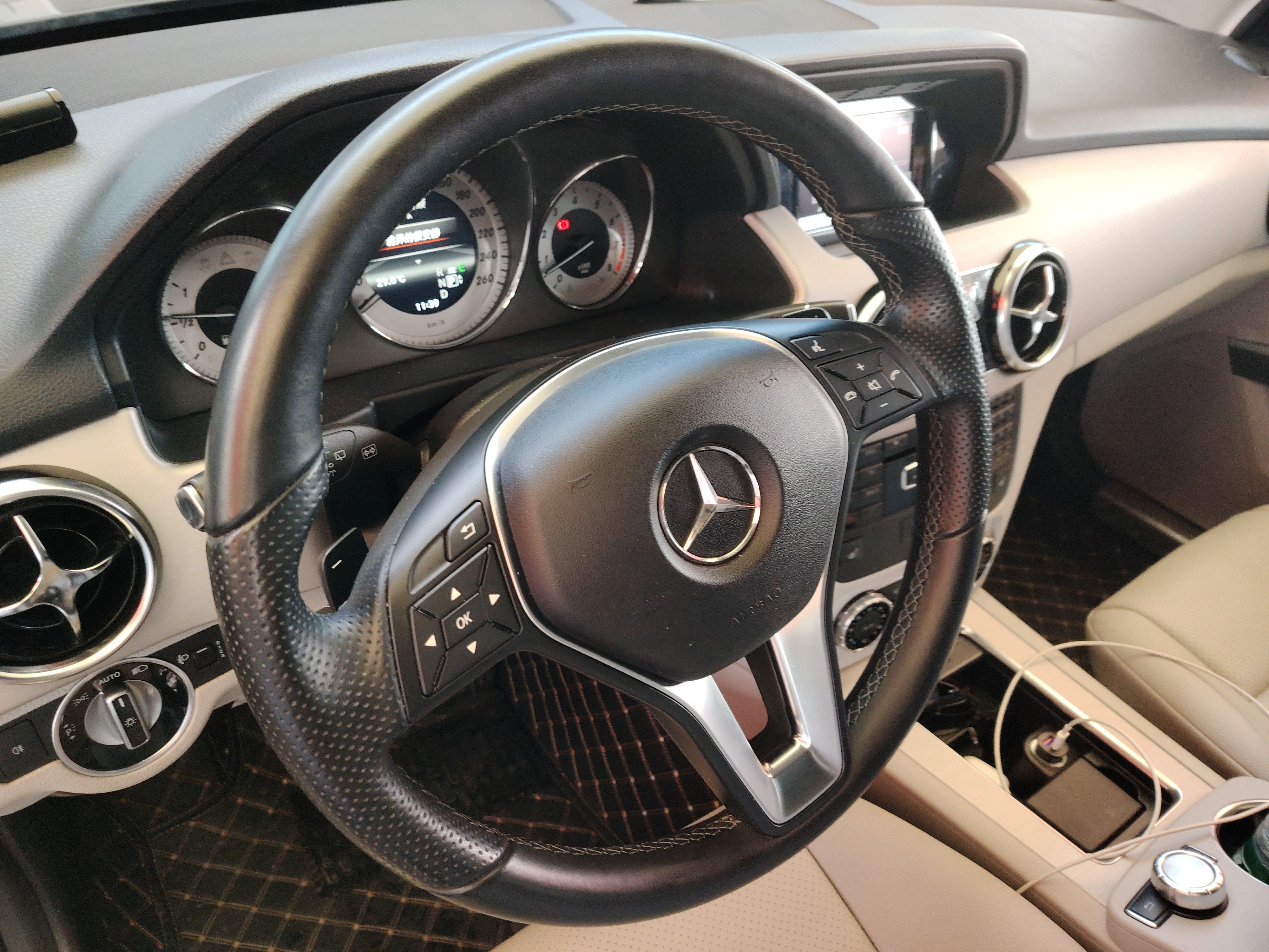 Mercedes Benz GLK-Class 2013 — фото 15