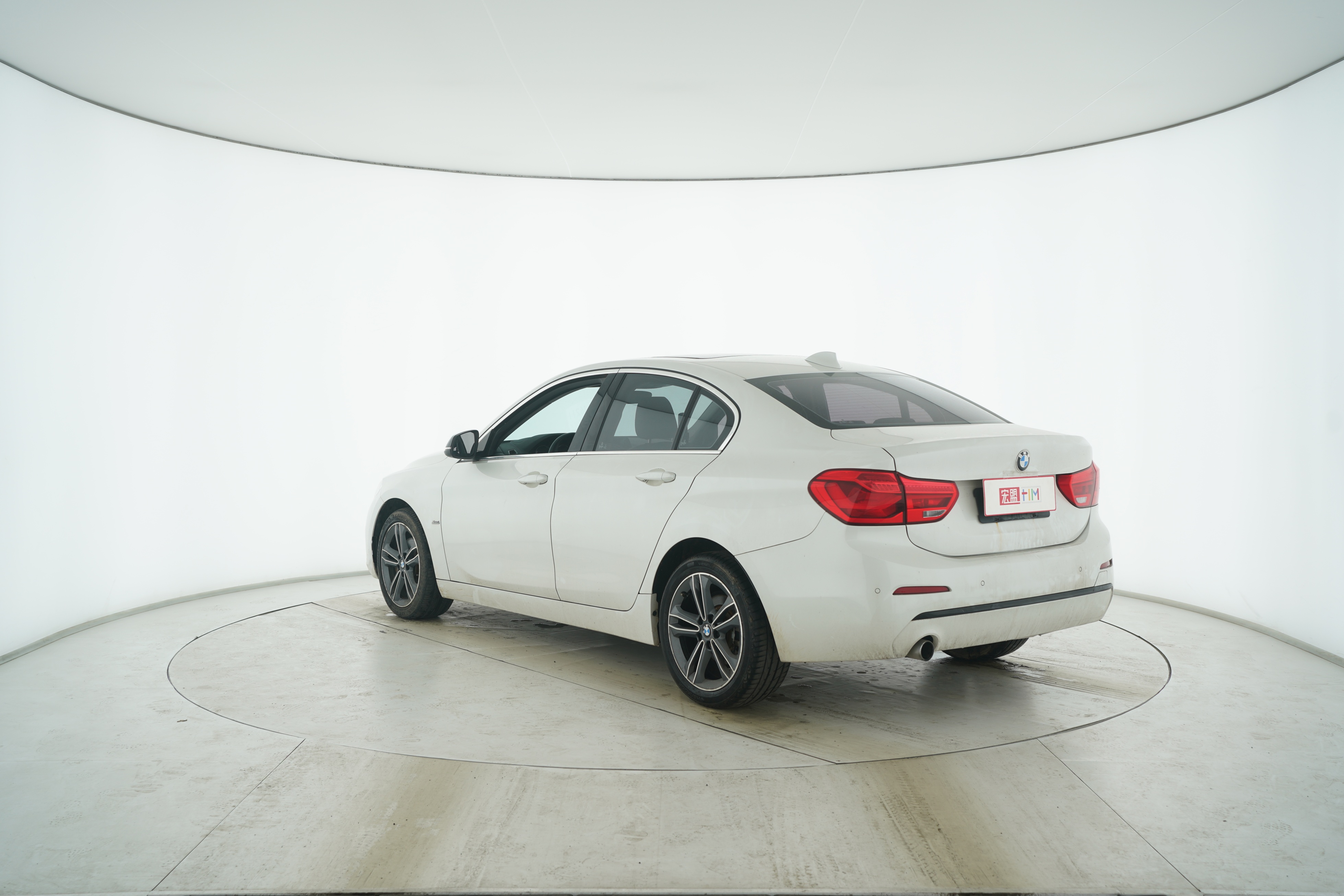 BMW 1 Series 2018 — фото 4
