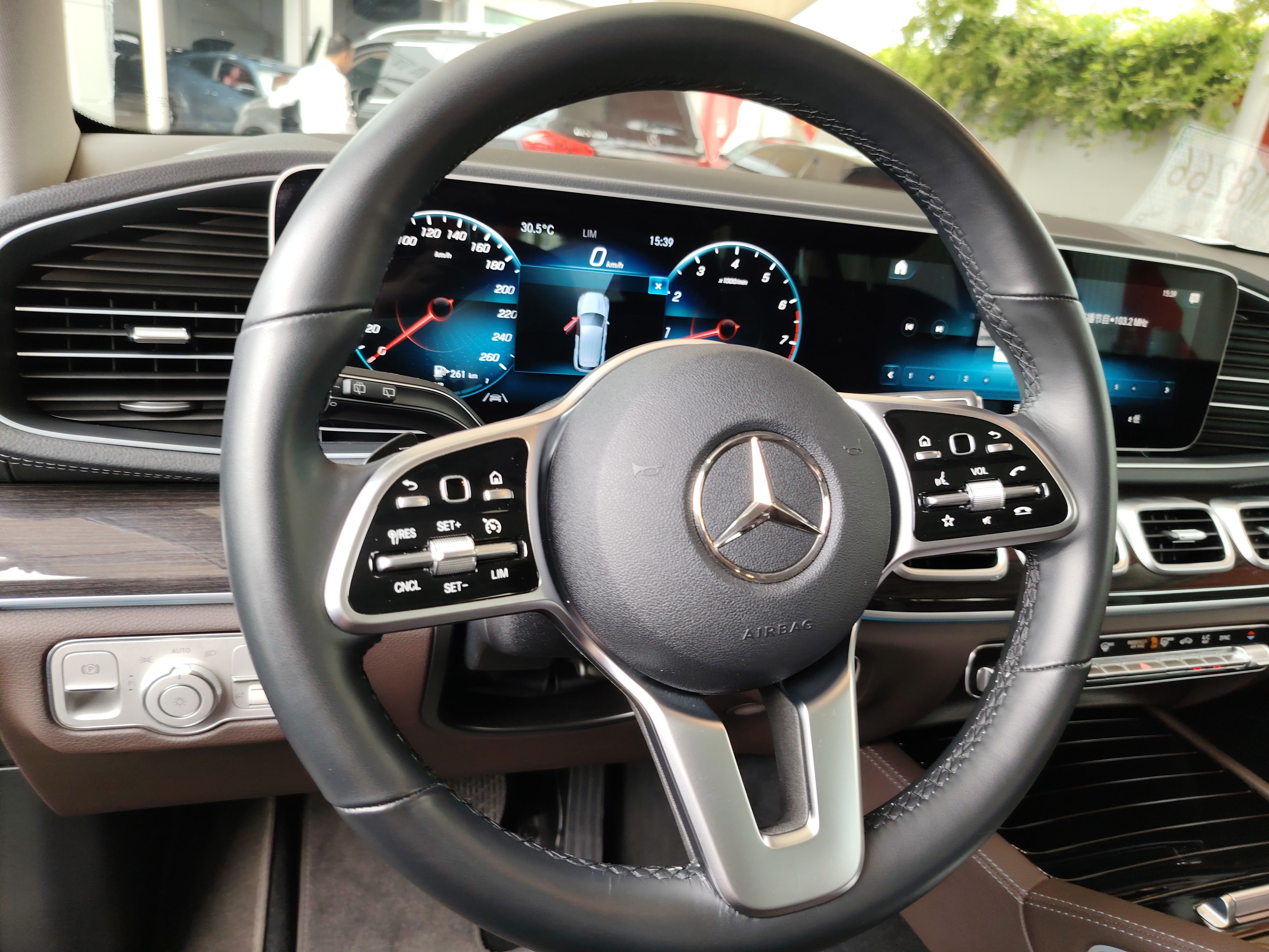 Mercedes Benz GLE 2022 — фото 15