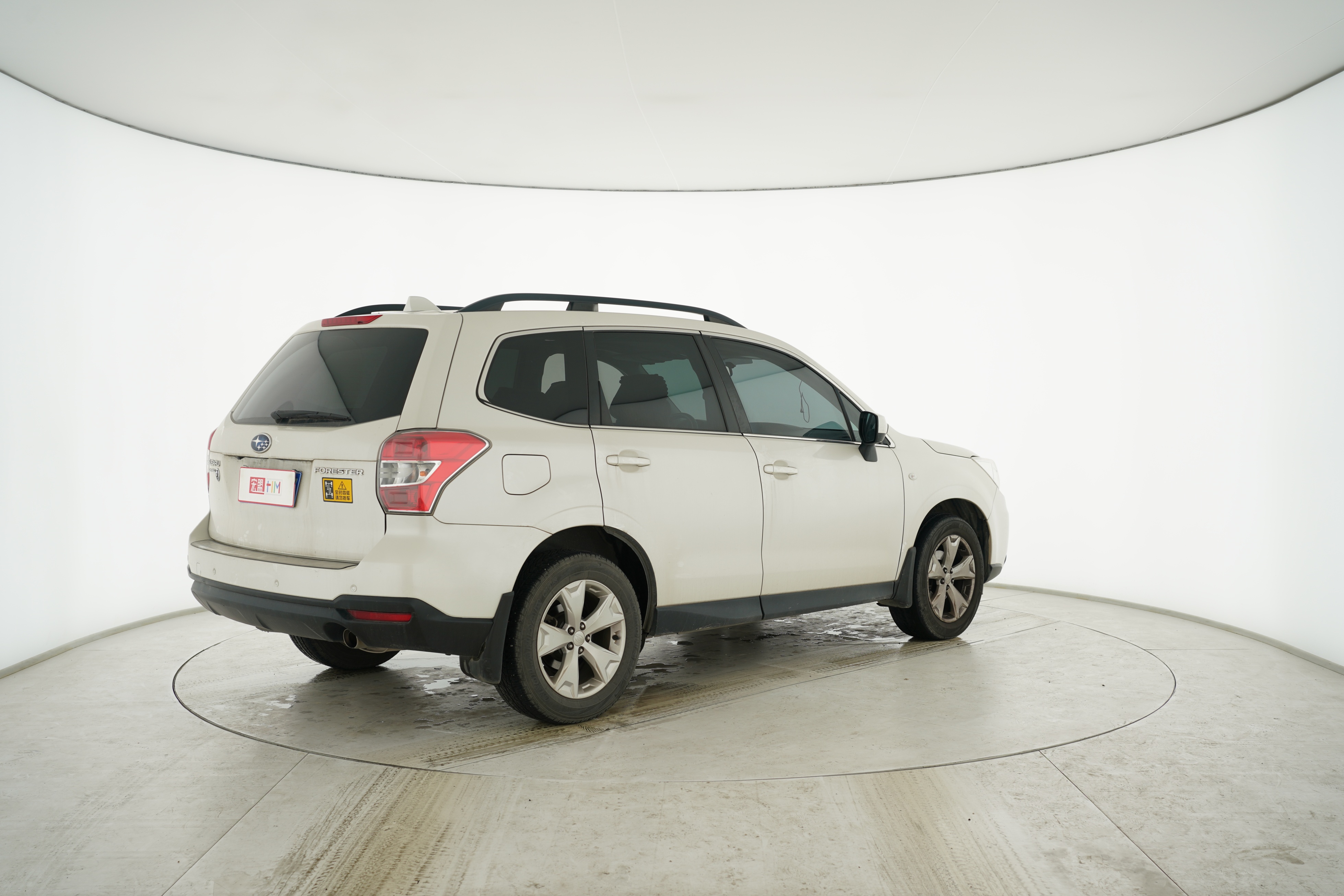 Subaru Forester 2015 — фото 12
