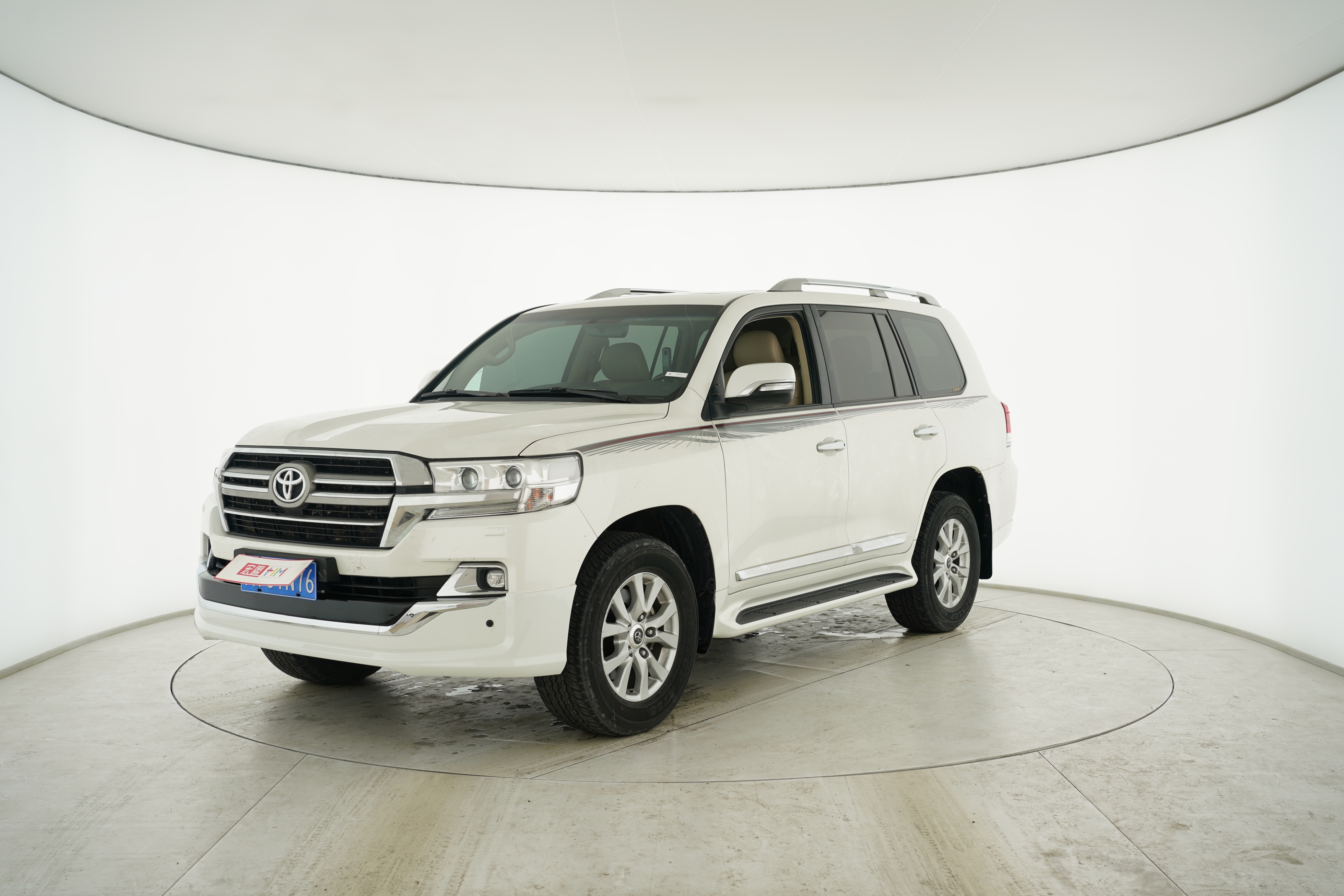 Toyota Land Cruiser (Imported) 2016 — фото 1