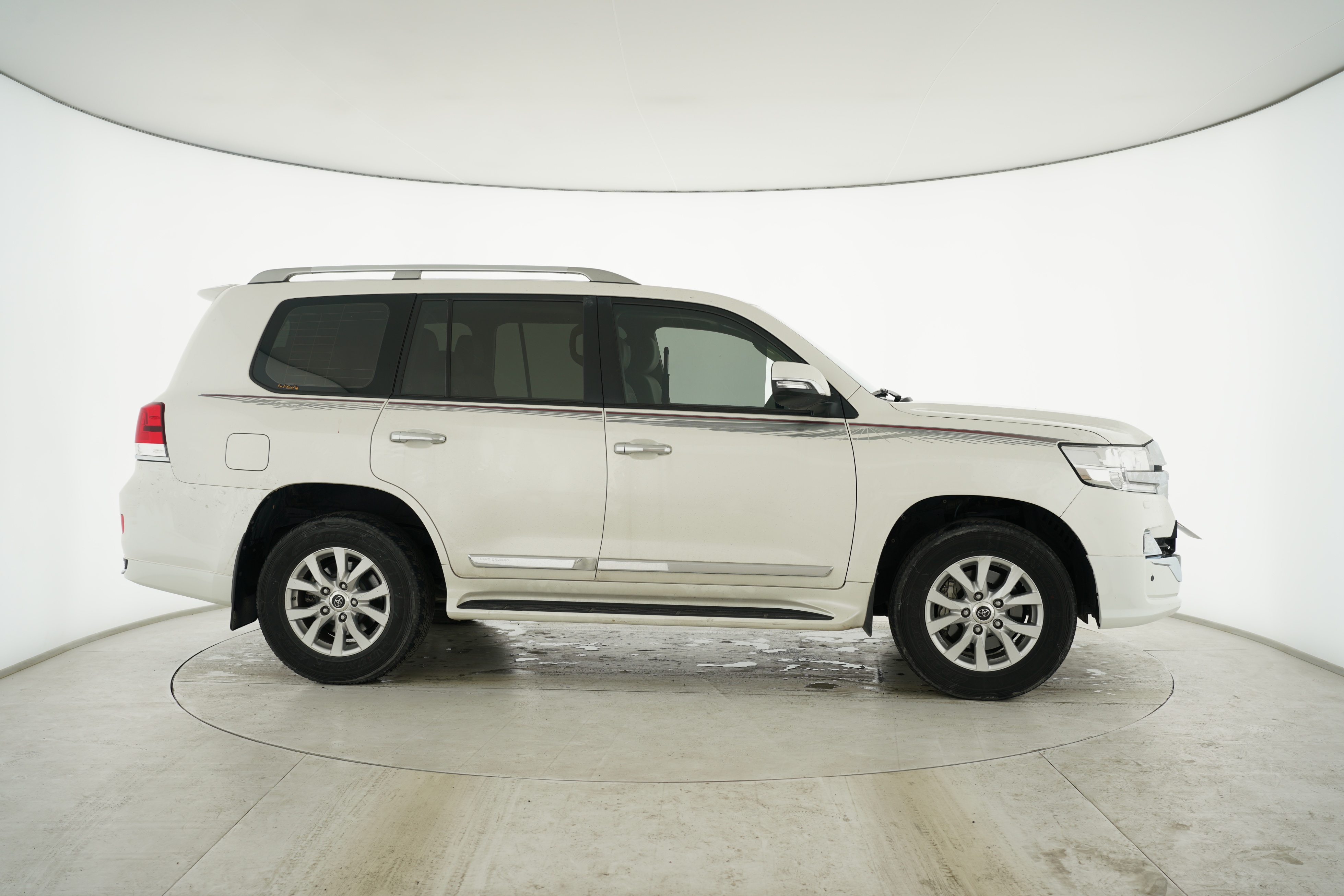 Toyota Land Cruiser (Imported) 2016 — фото 11