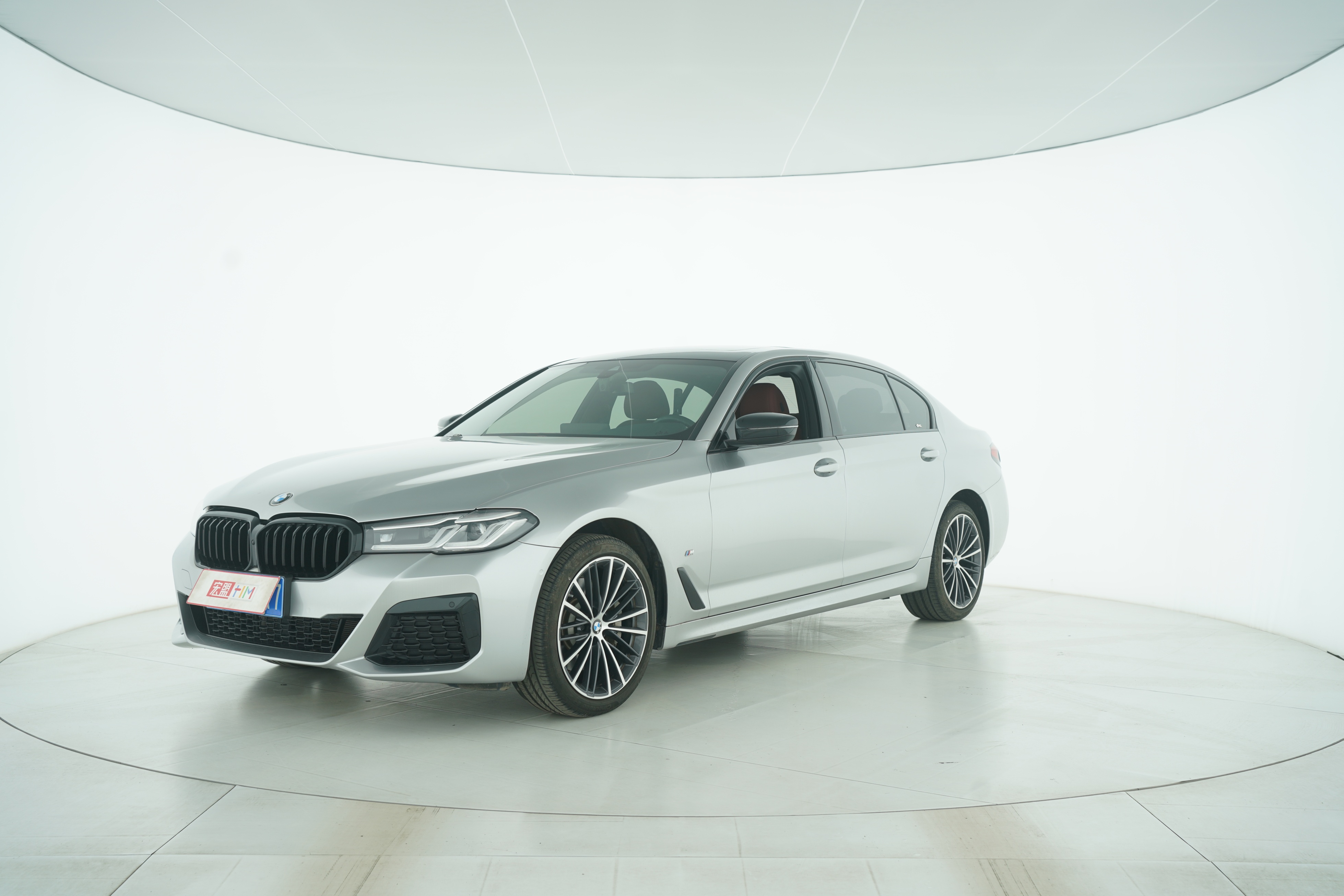 BMW 5 Series 2022 — фото 1