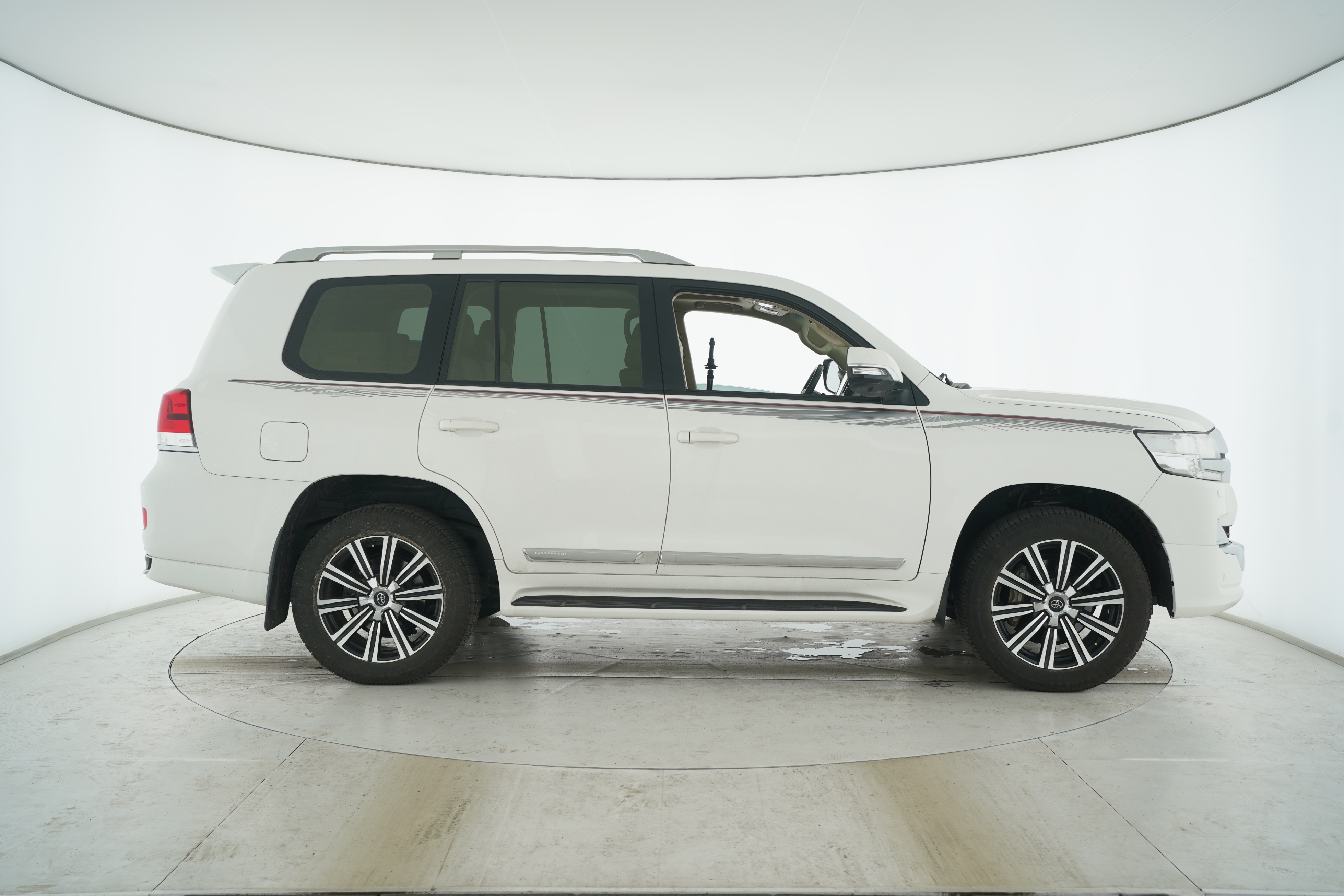 Toyota Land Cruiser (Imported) 2016 — фото 11