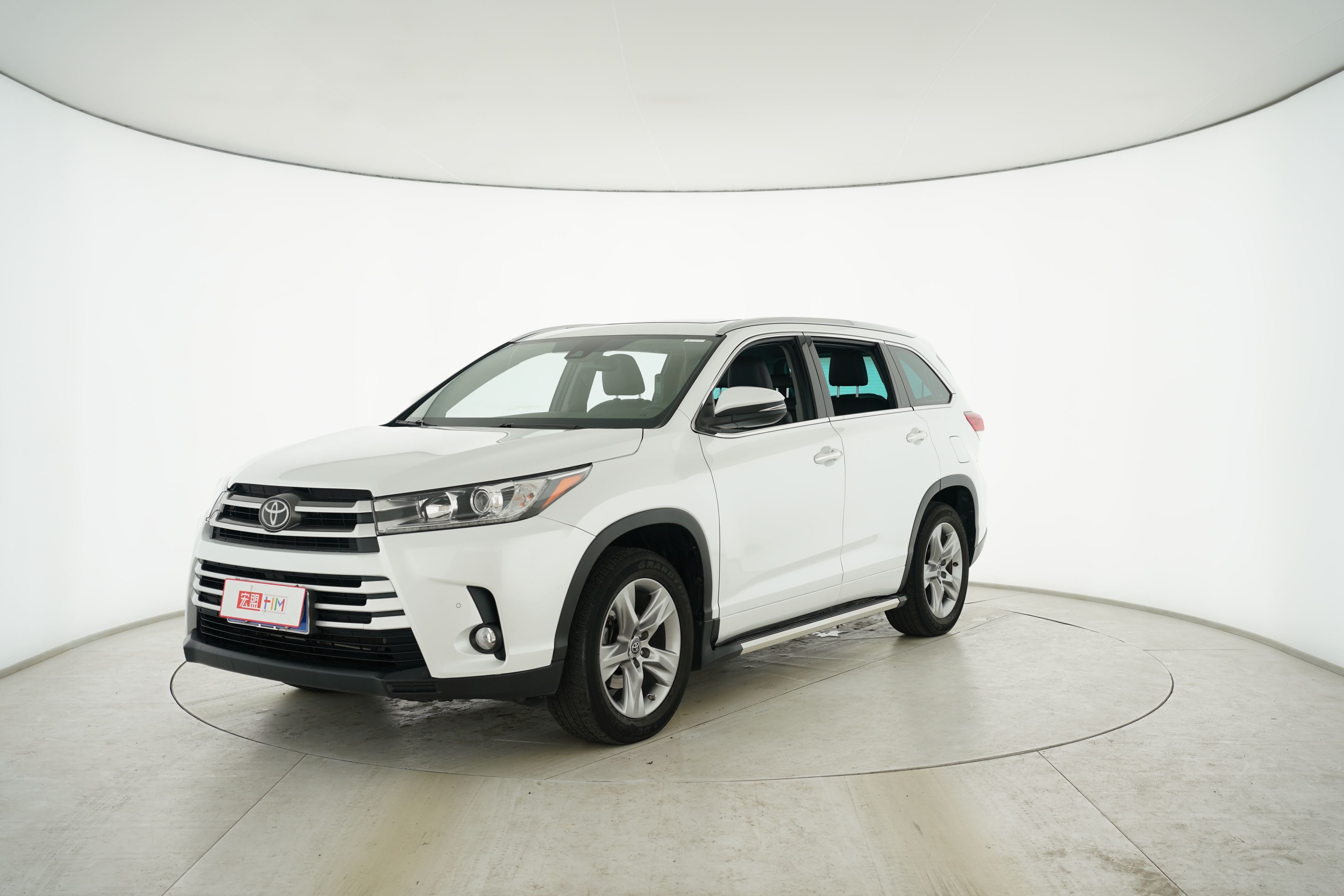 Toyota Highlander 2021 — фото 1