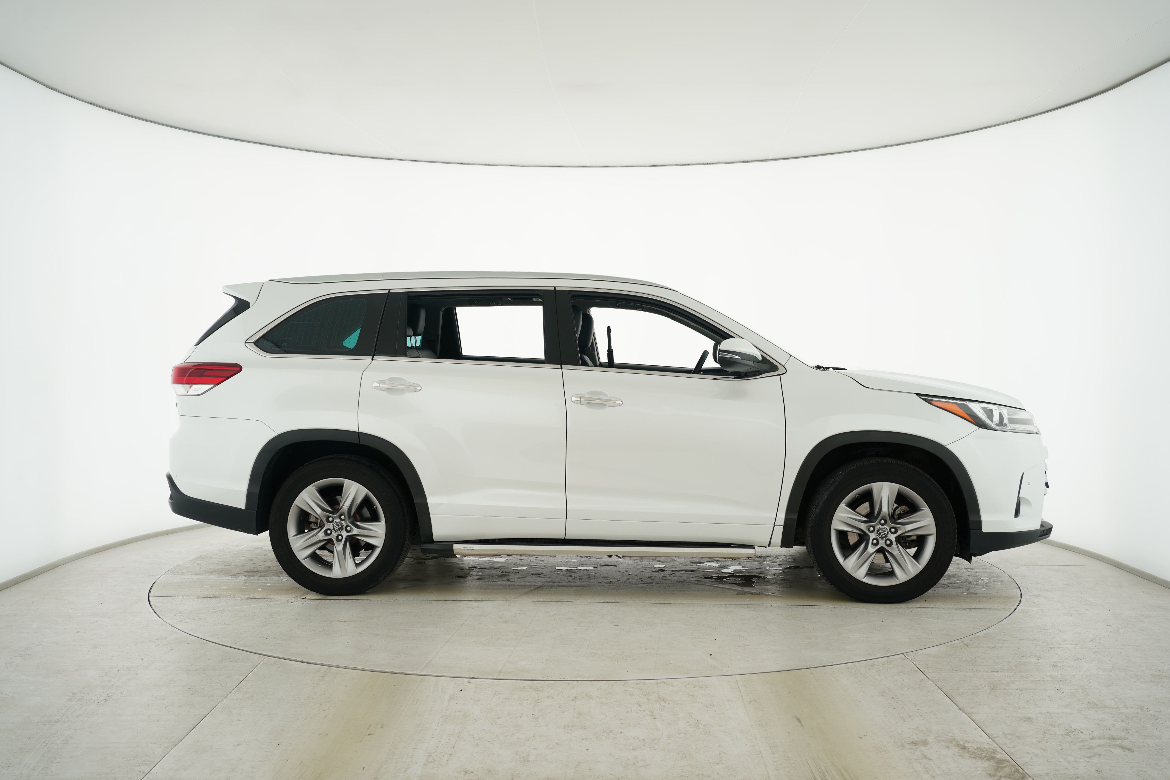 Toyota Highlander 2021 — фото 11