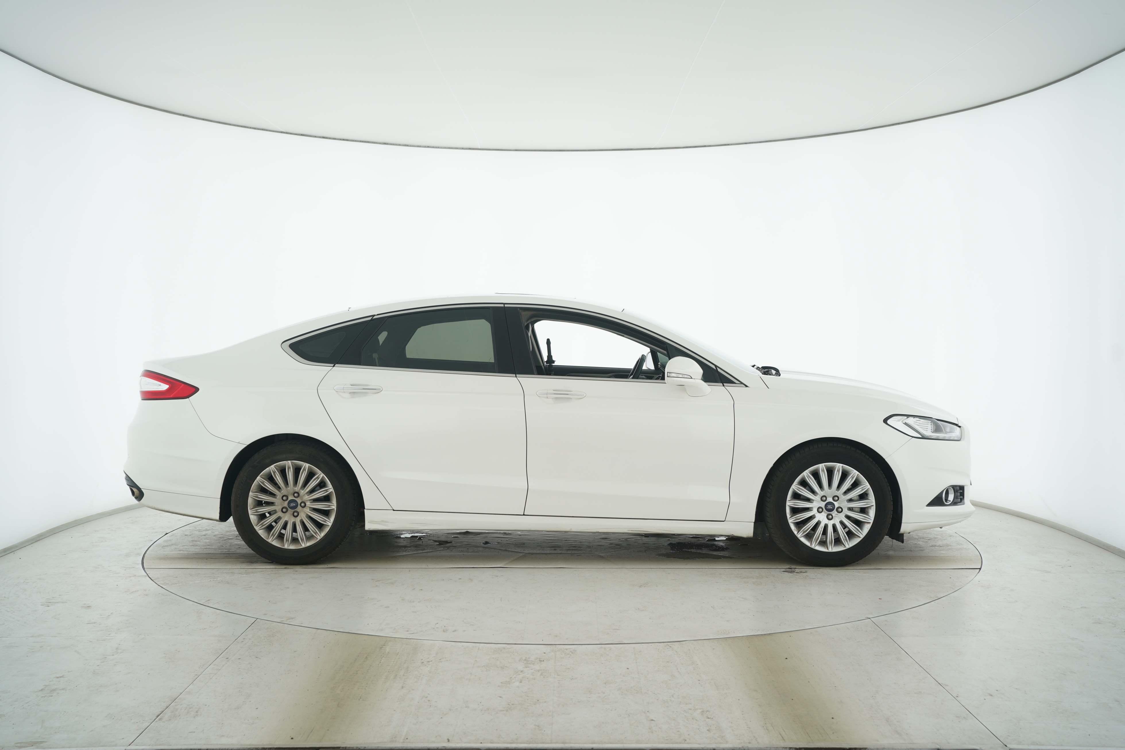 Ford Mondeo 2013 — фото 11