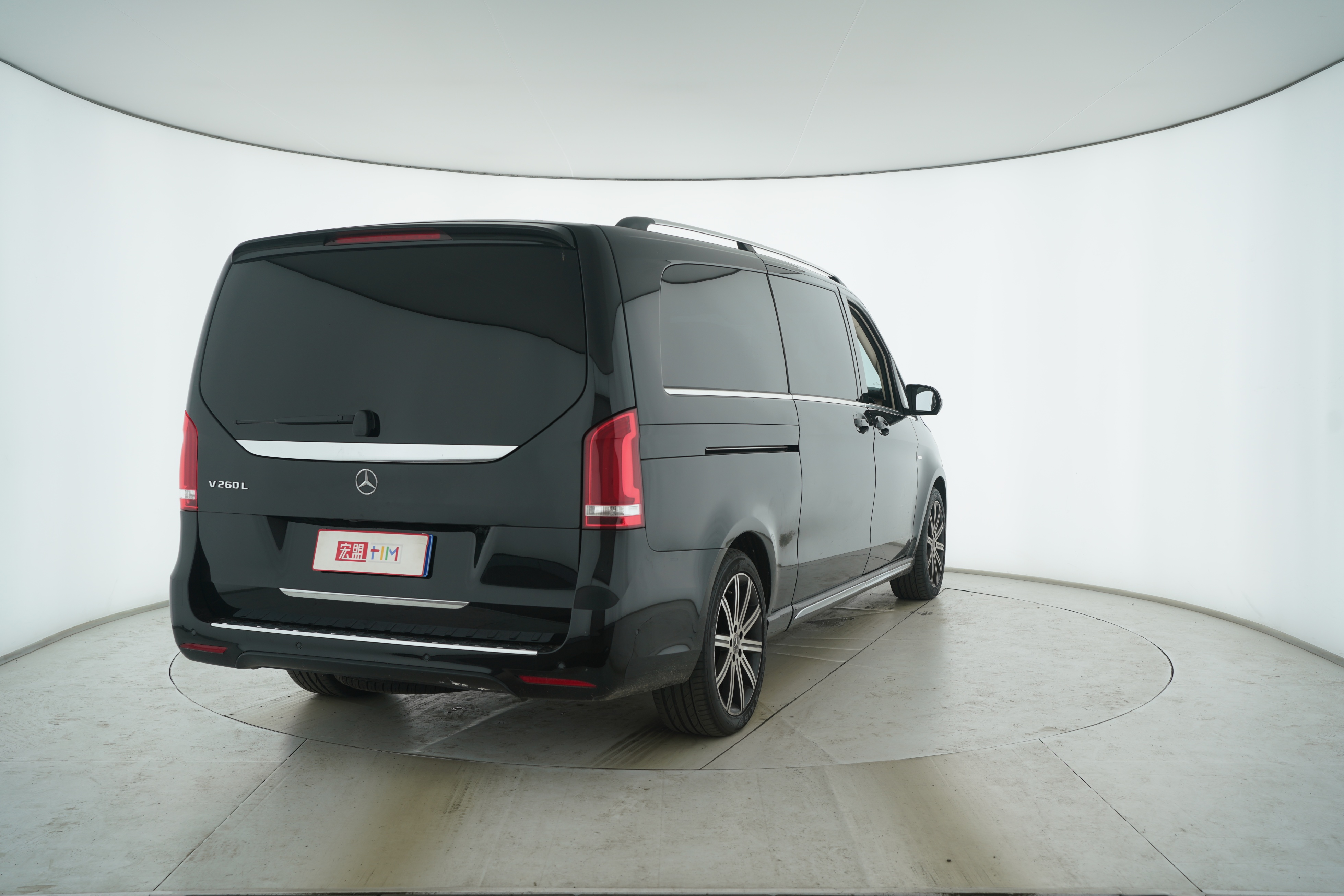 Mercedes Benz V-Class 2020 — фото 13