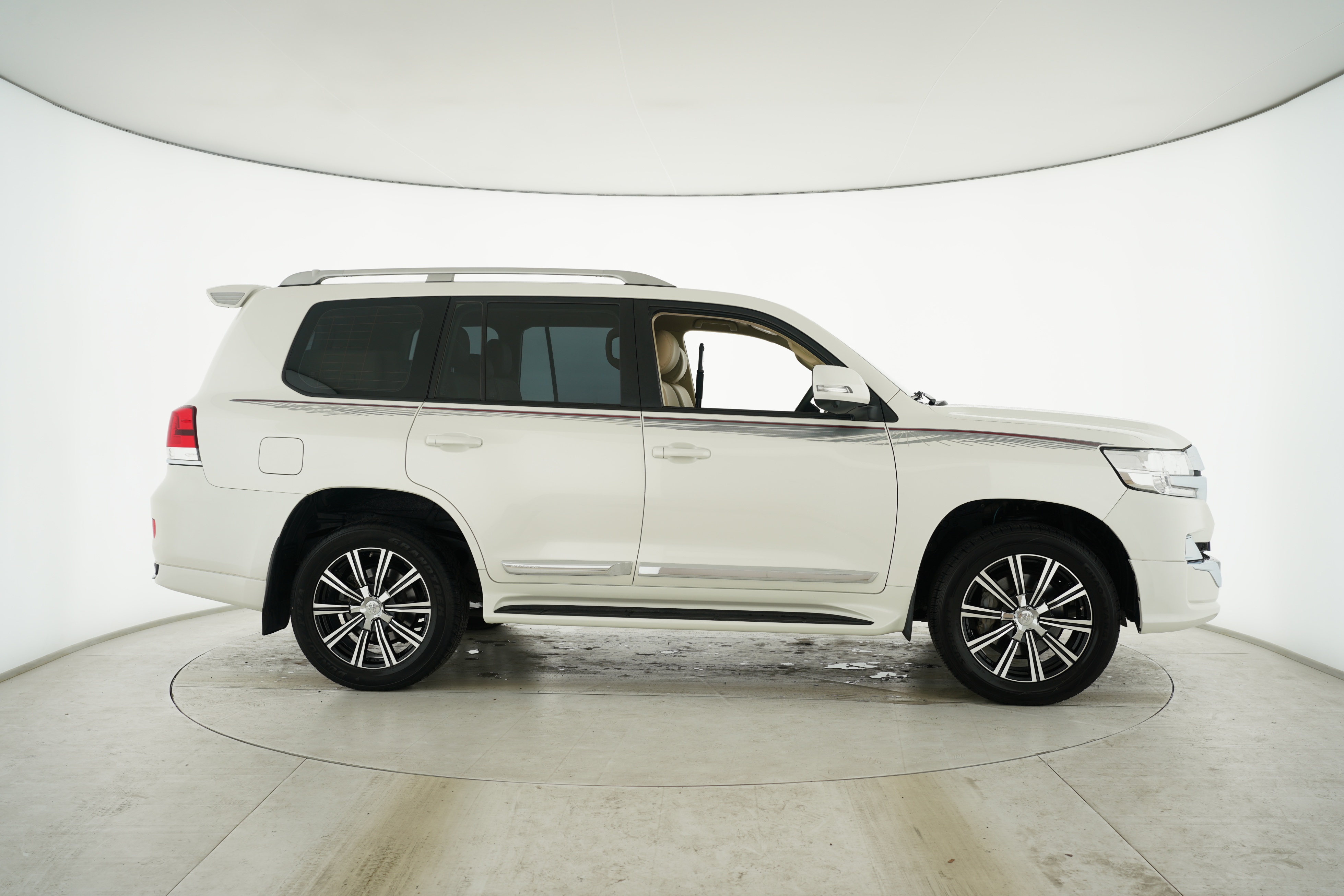 Toyota Land Cruiser (Imported) 2016 — фото 11