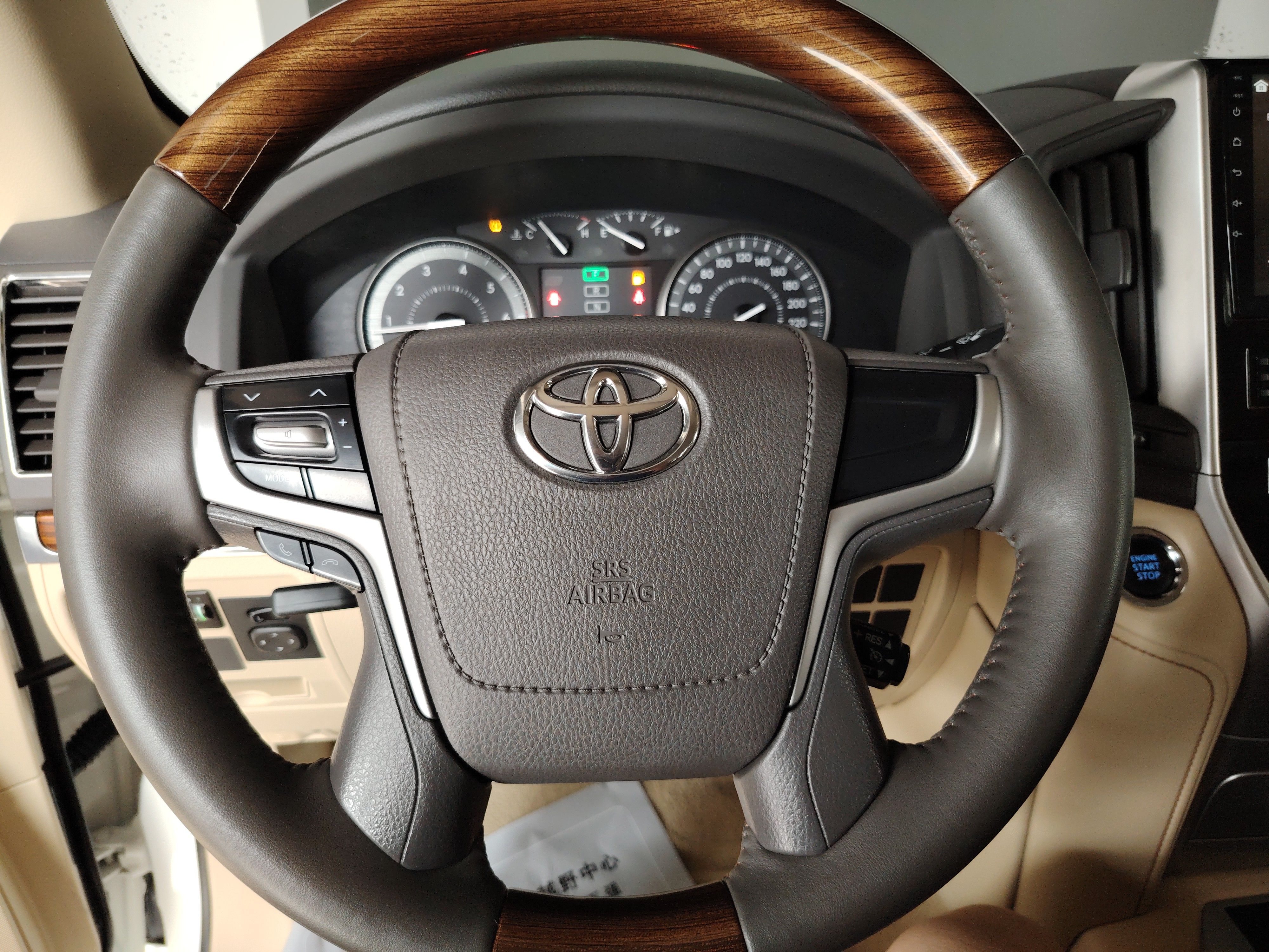 Toyota Land Cruiser (Imported) 2016 — фото 15