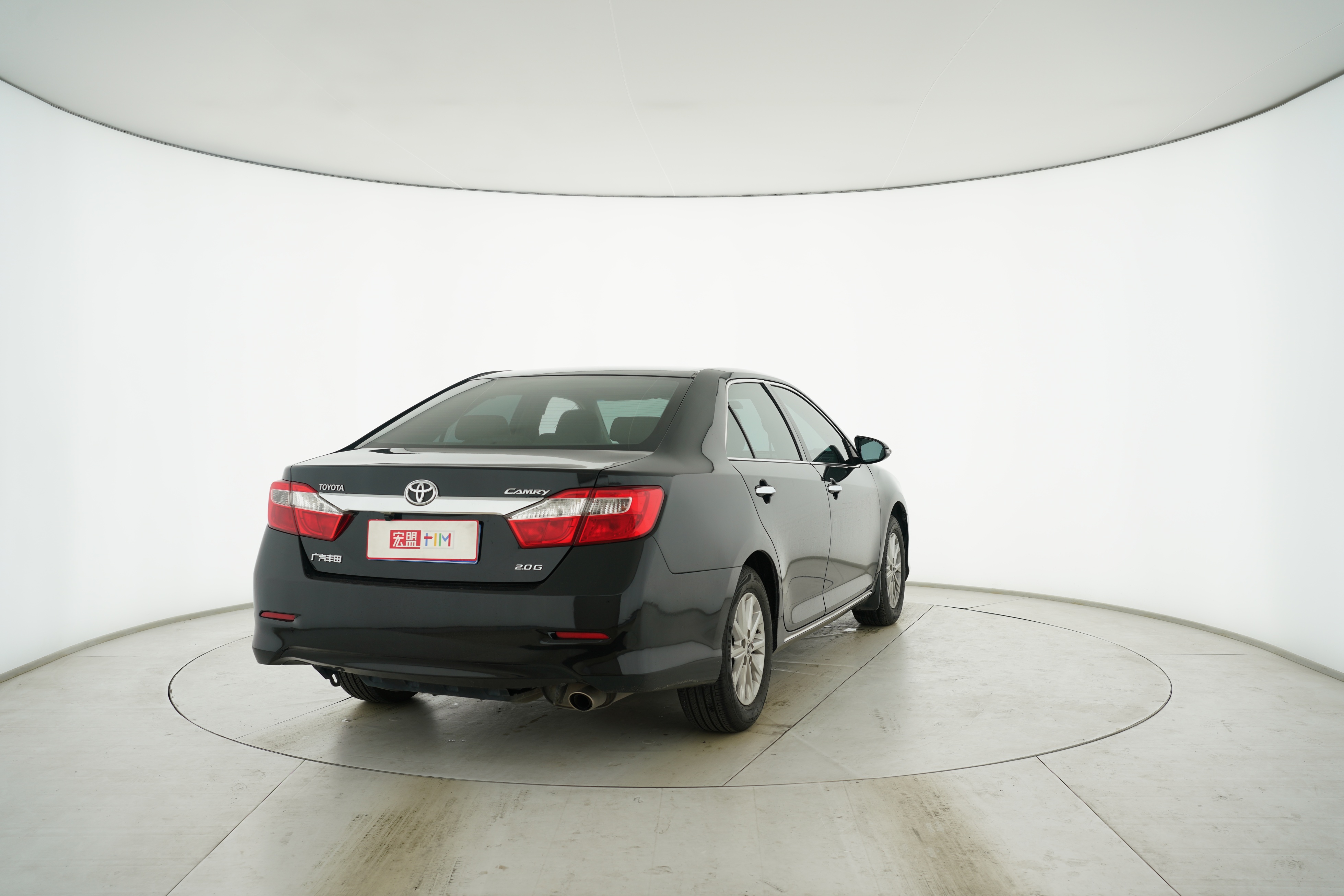 Toyota Camry 2014 — фото 13