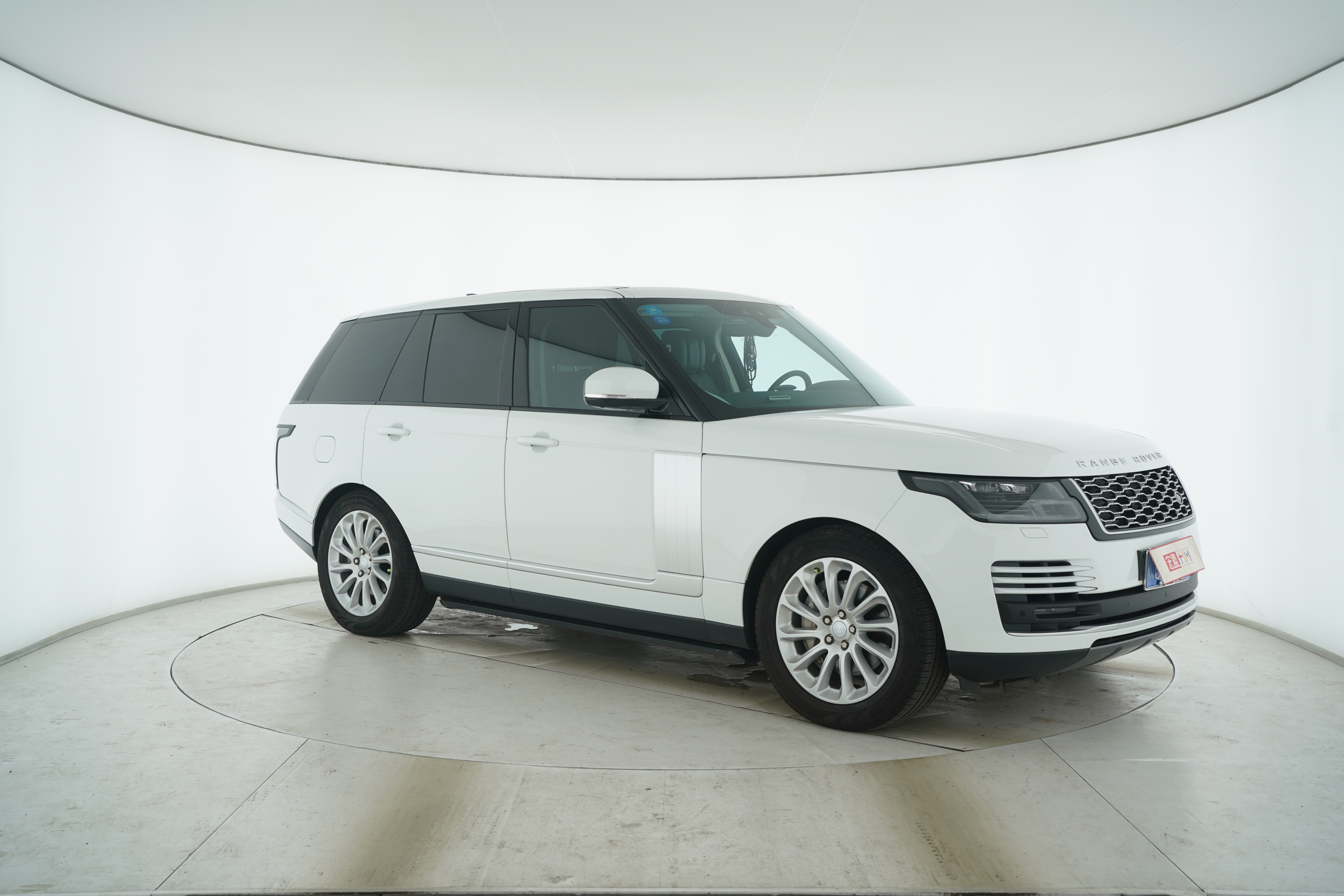 Land Rover Range Rover 2020 — фото 10