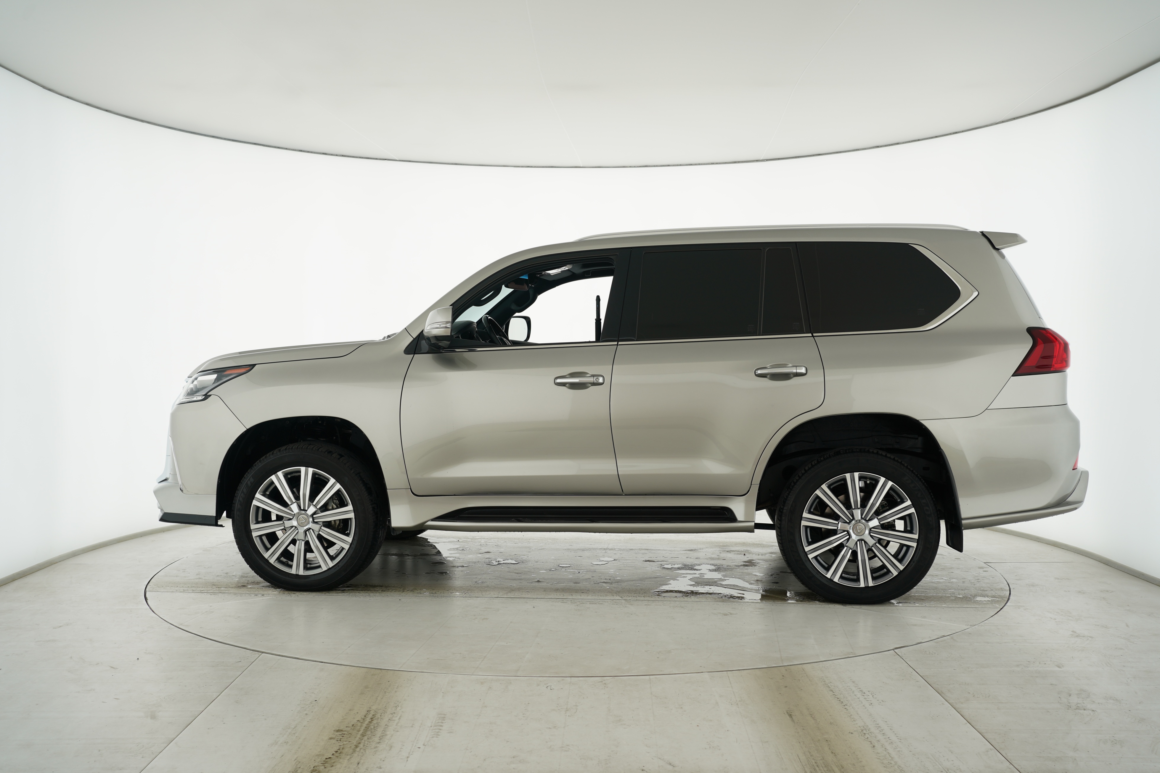 Lexus LX 2017 — фото 6