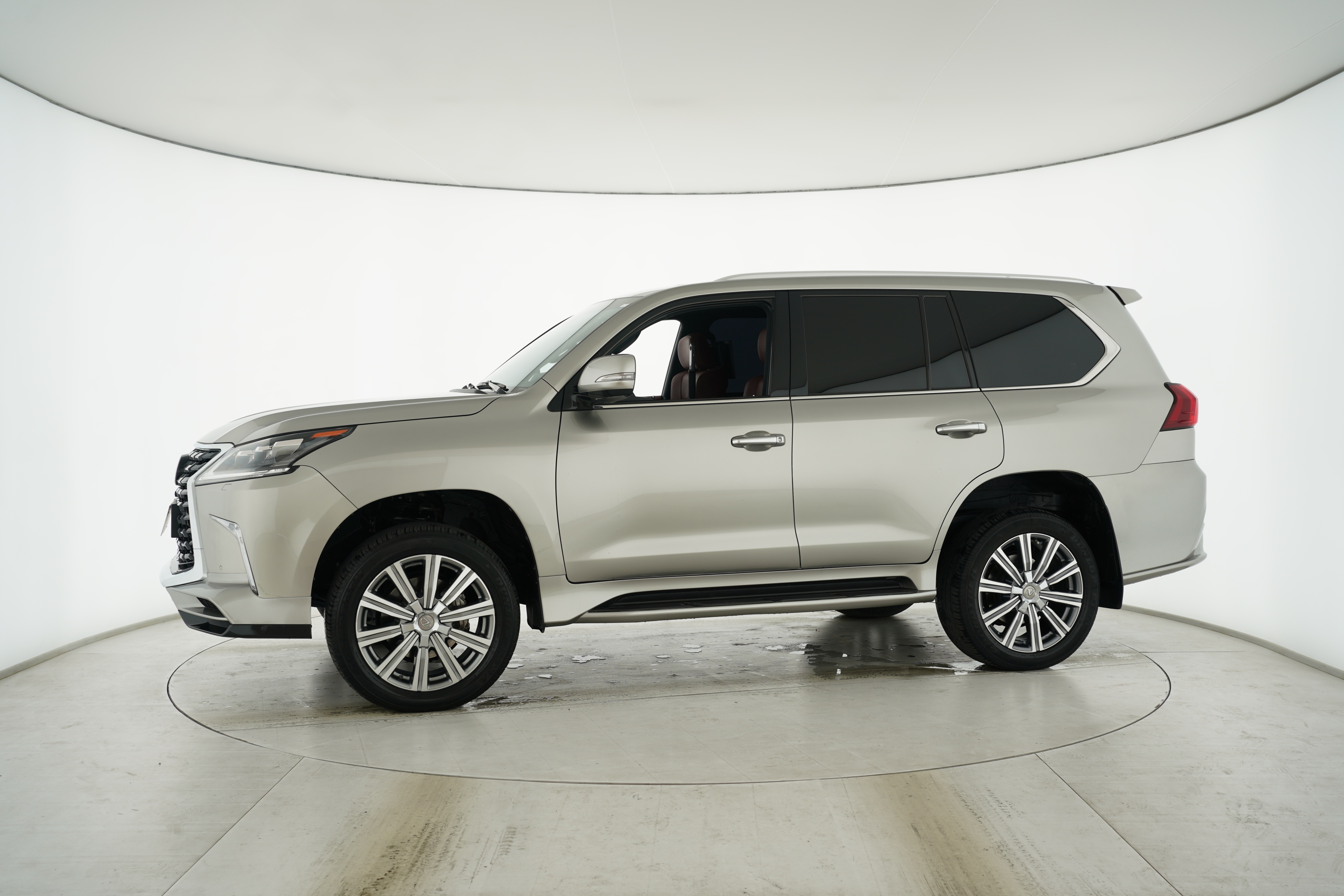Lexus LX 2017 — фото 7