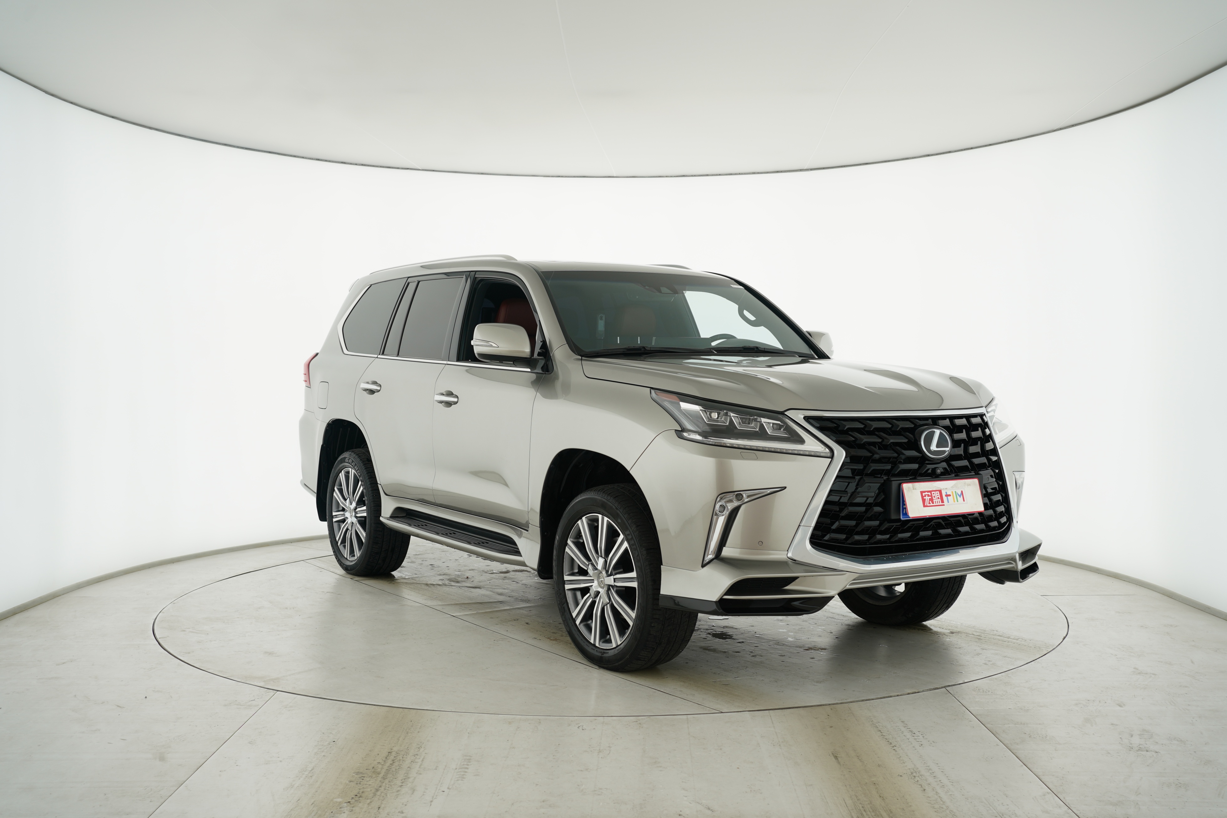 Lexus LX 2017 — фото 9