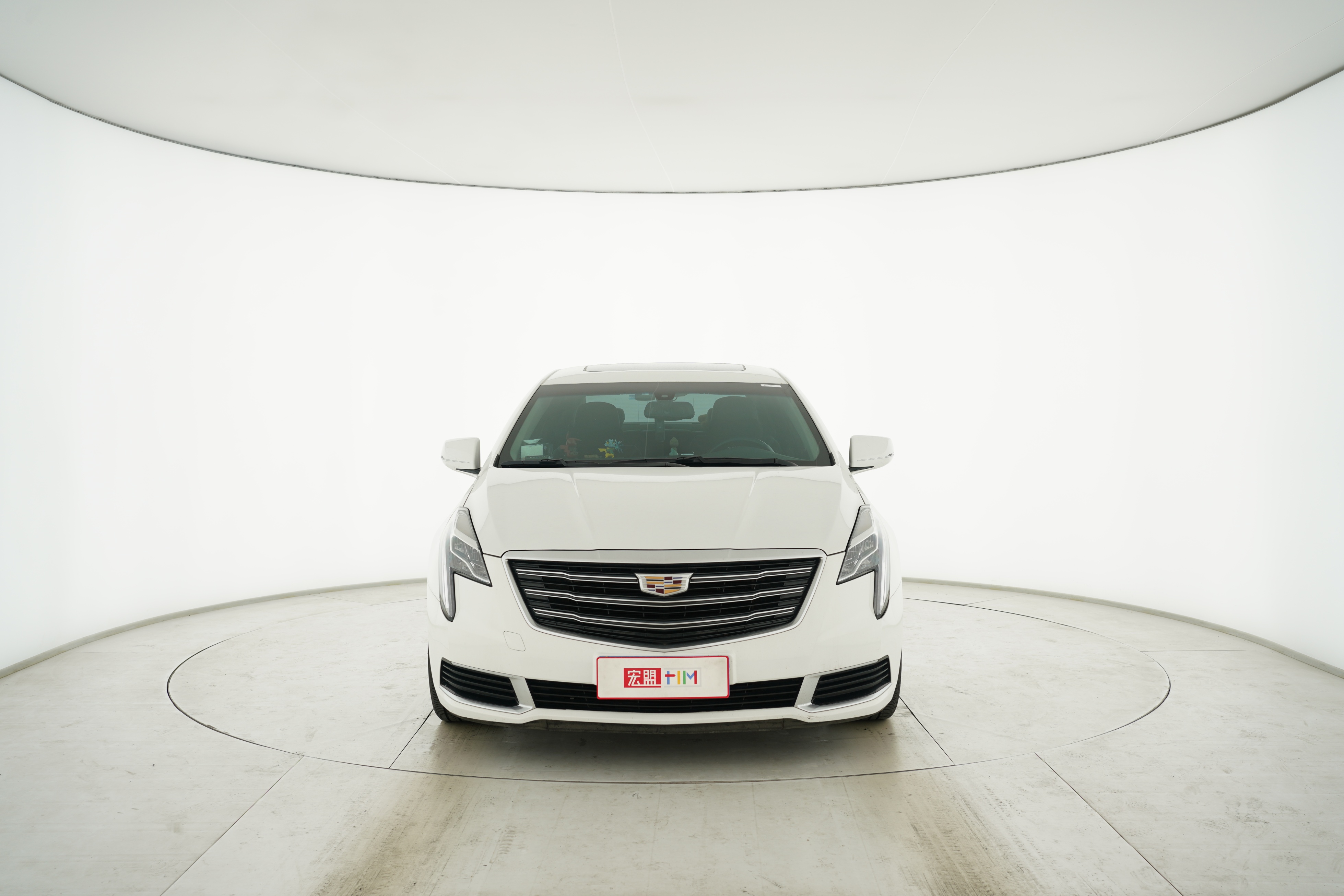 Cadillac XTS 2018 — фото 2