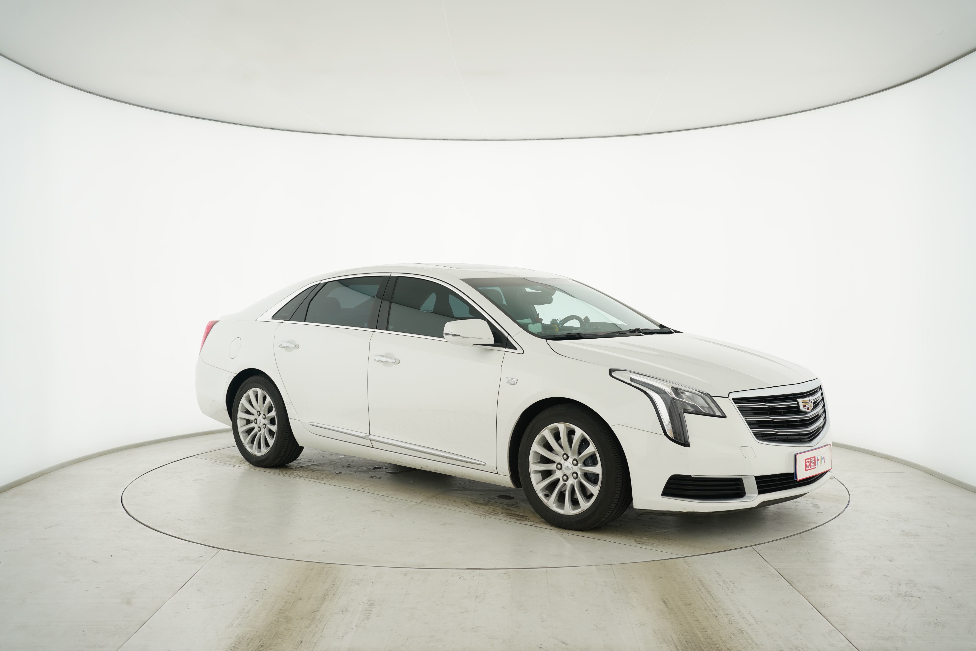 Cadillac XTS 2018 — фото 10