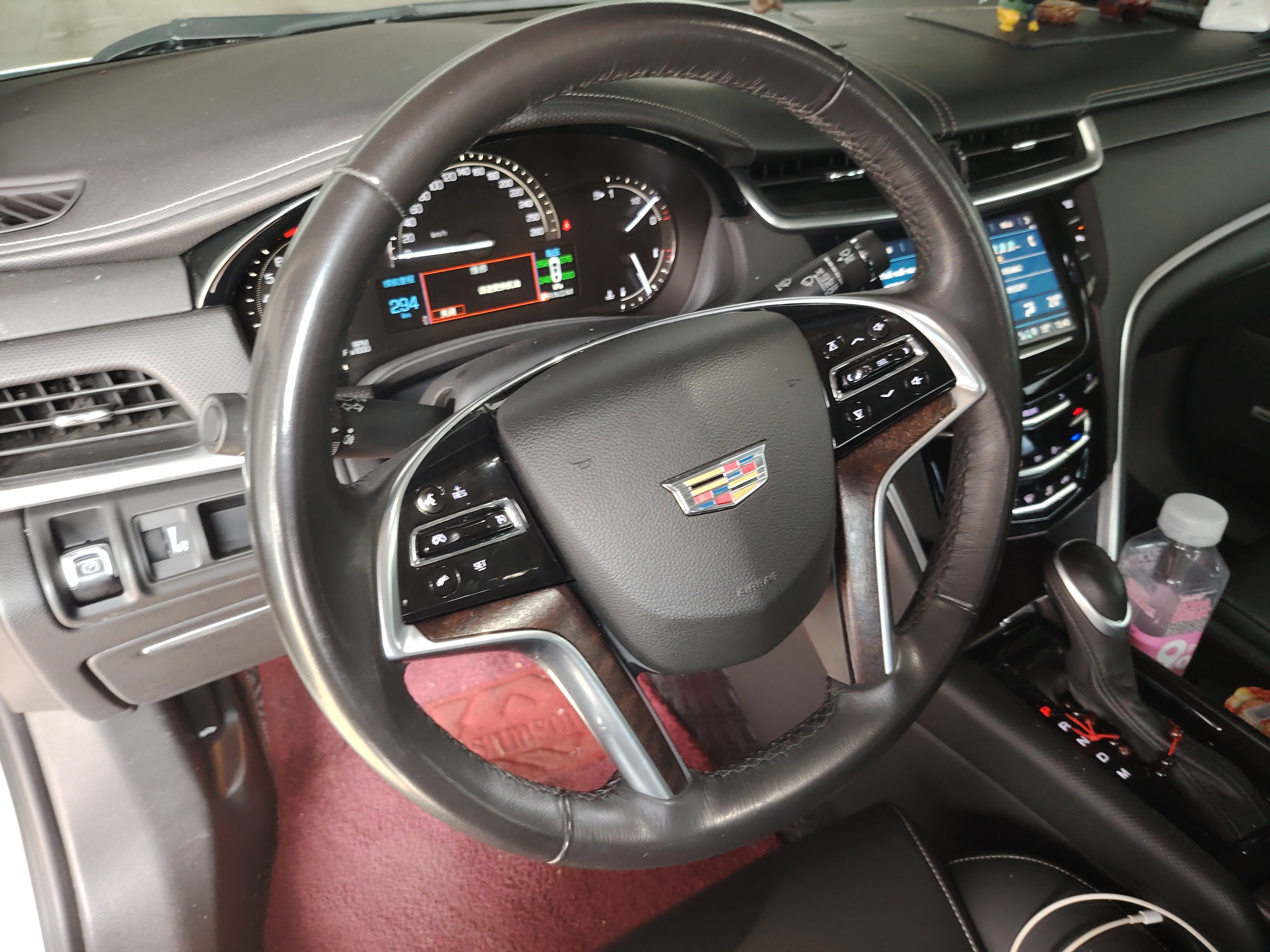 Cadillac XTS 2018 — фото 15